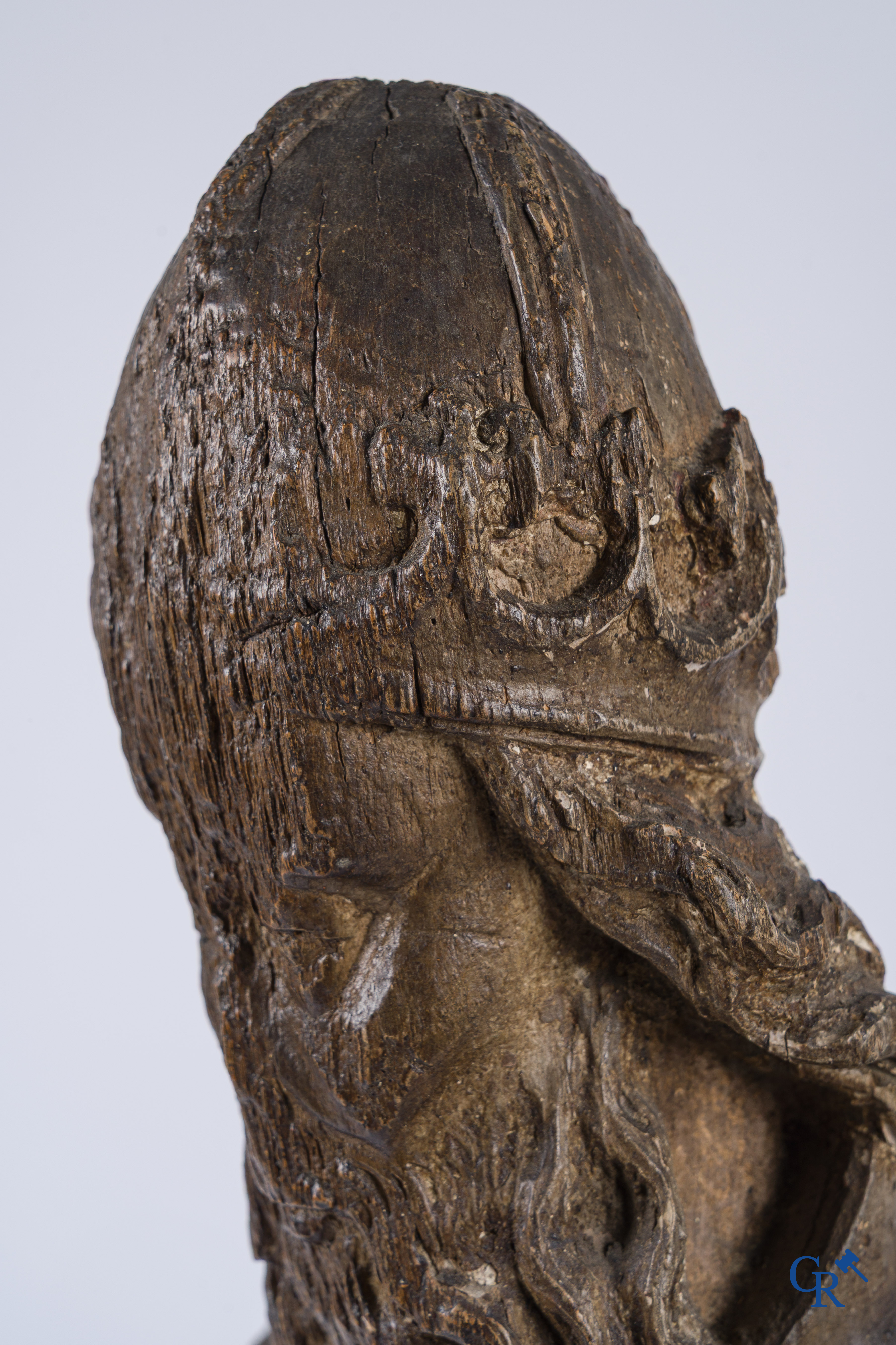 Religieuze objecten. Een houtsculptuur van God de Vader. Vlaanderen 16e eeuw.