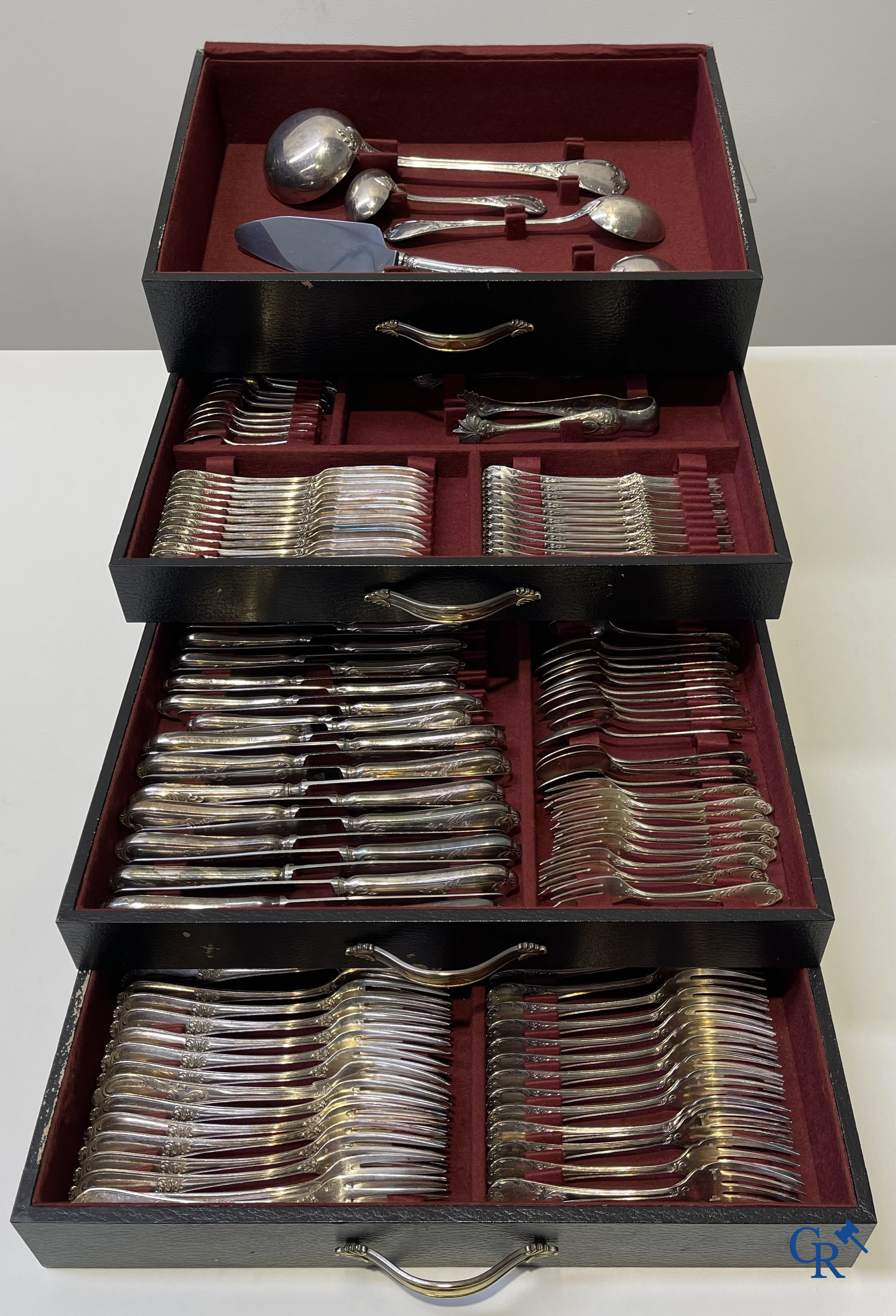 Christofle. Large lot of various silver-plated cutlery including Christofle.