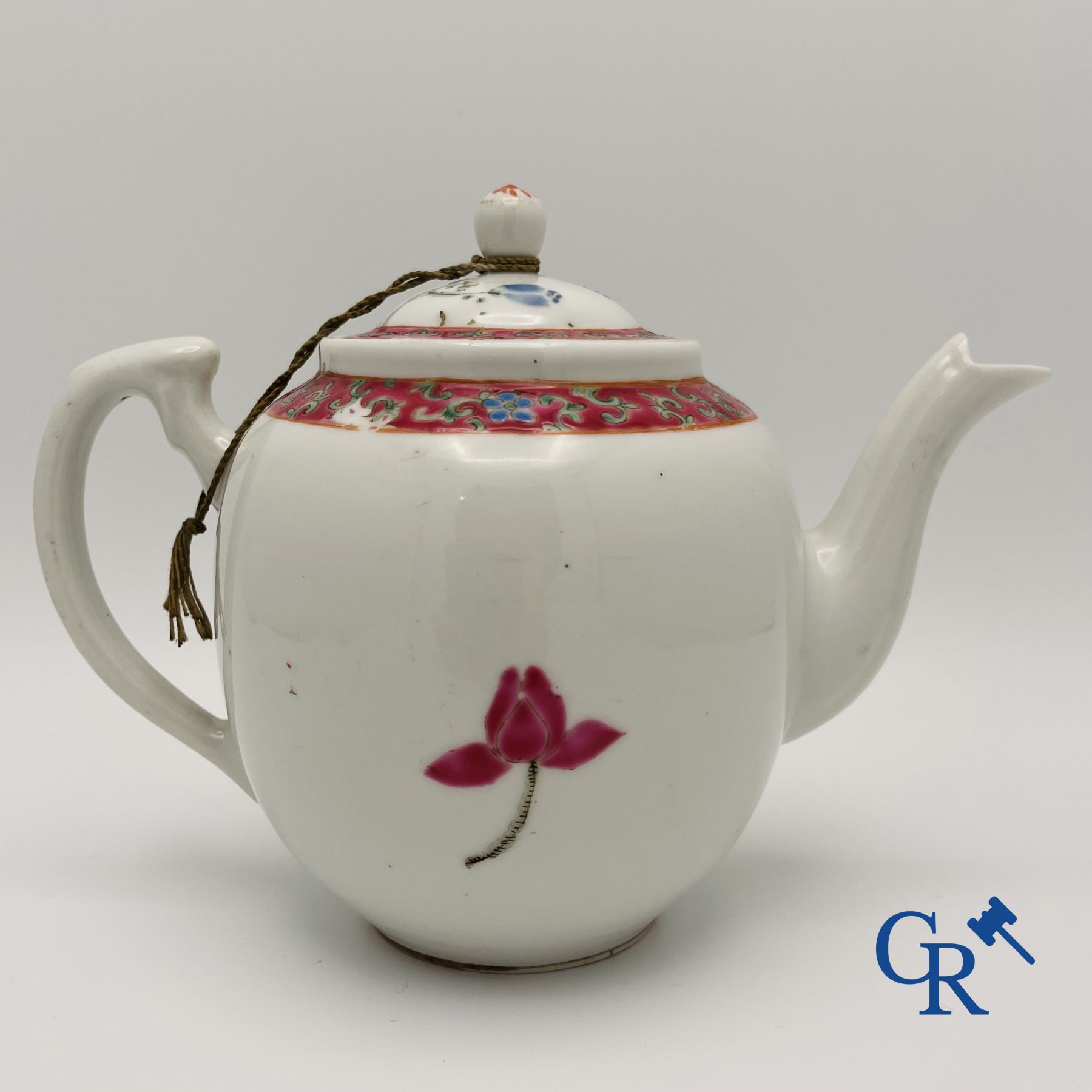 Asian Art: Chinese teapot in famille rose porcelain with a decor of  playing children.