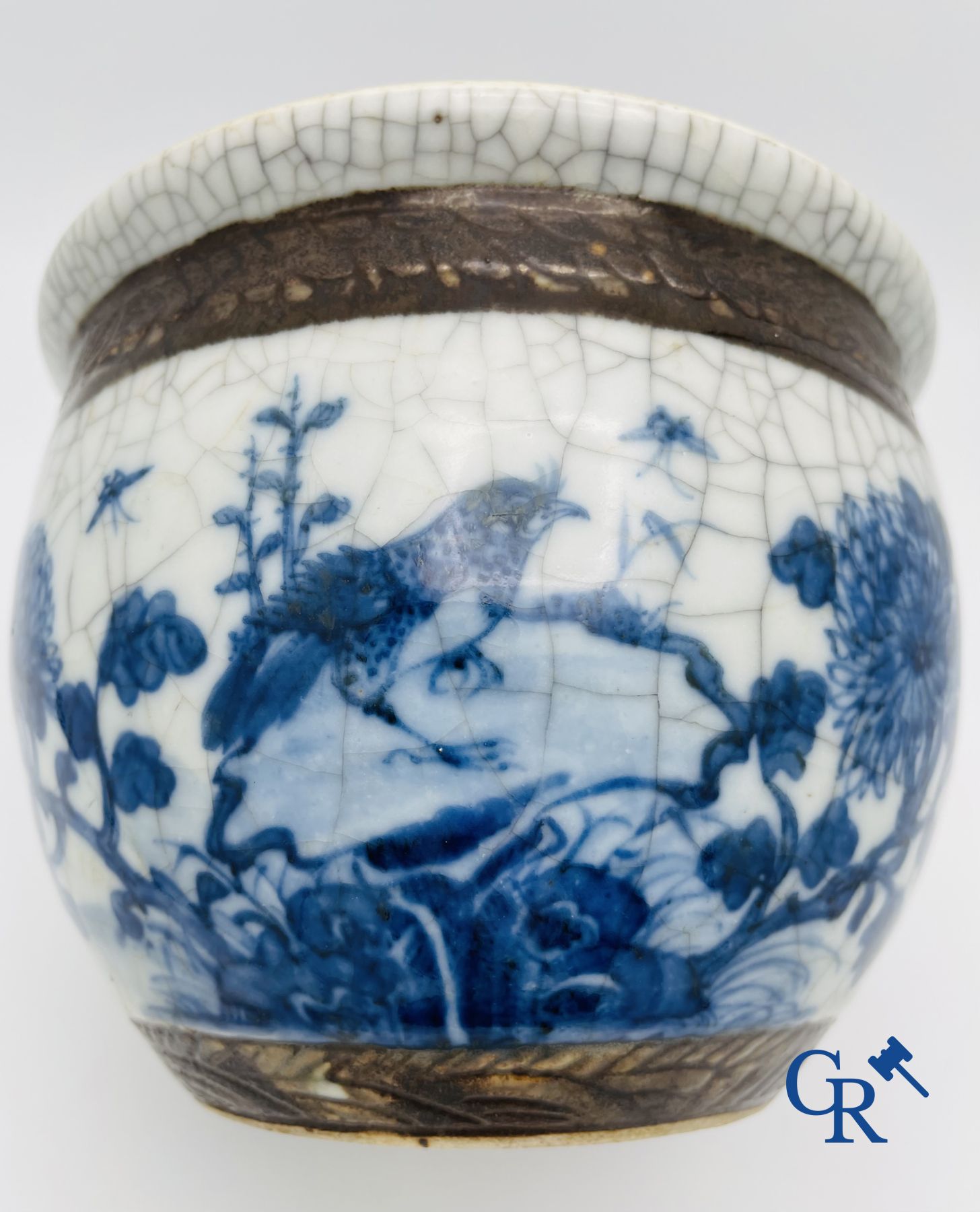 Chinese porcelain: Chinese blue and white bowl, Nanking. 19th century.