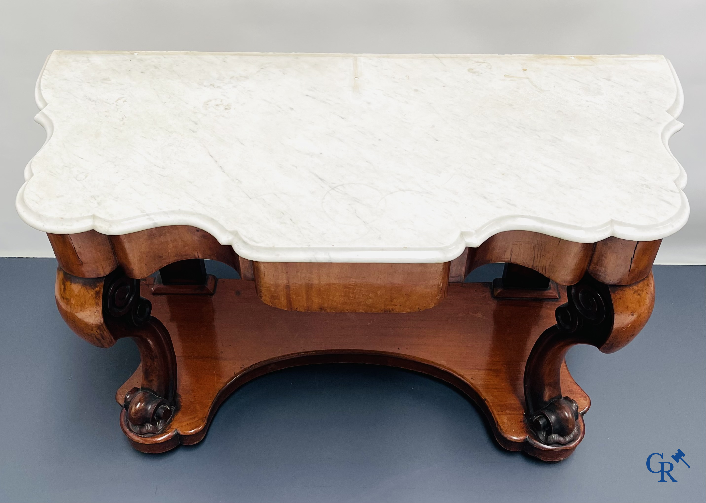 Une console avec tiroir en acajou et marbre. Période Louis Philippe.