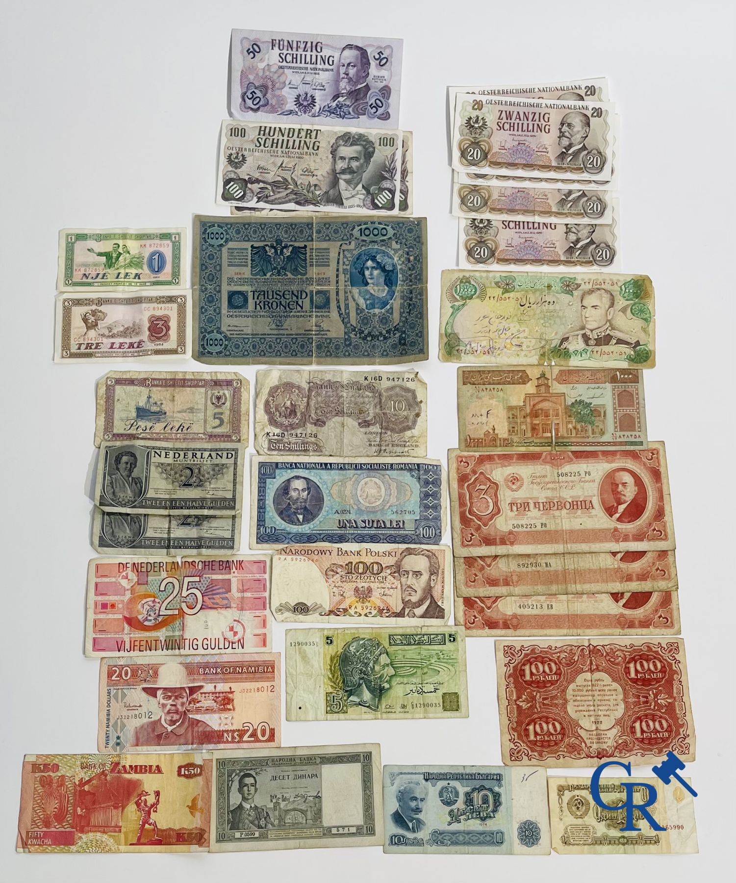 Coins, banknotes: Large lot of various banknotes and an obligation.