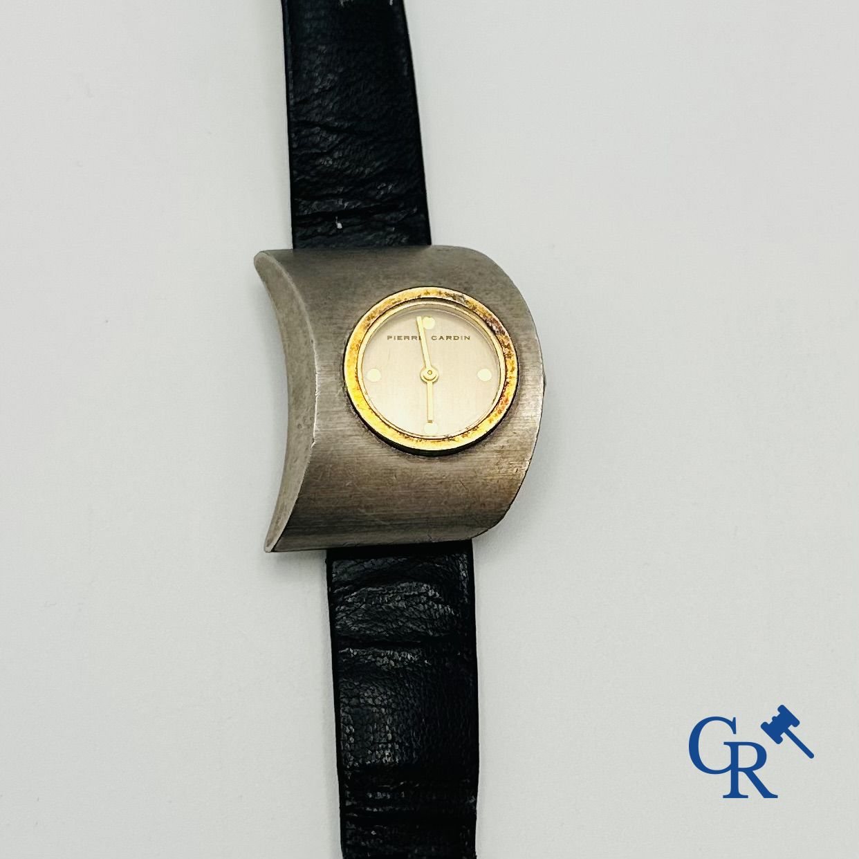 Bijoux-montres: Jaeger pour Pierre Cardin vers 1970.