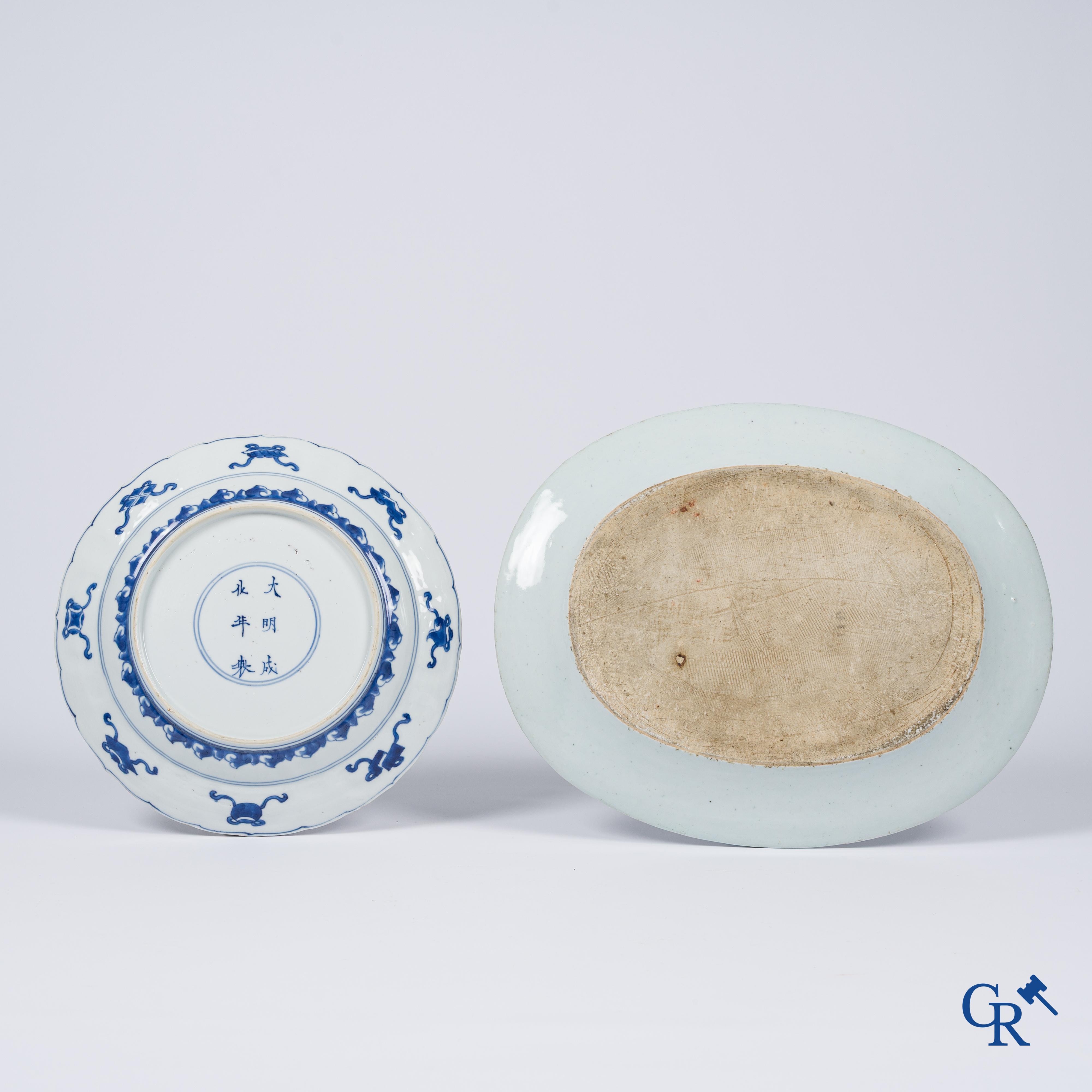 Aziatica, Chinees porselein, 5 stuks blauw-wit porselein. 18e-19e eeuw.