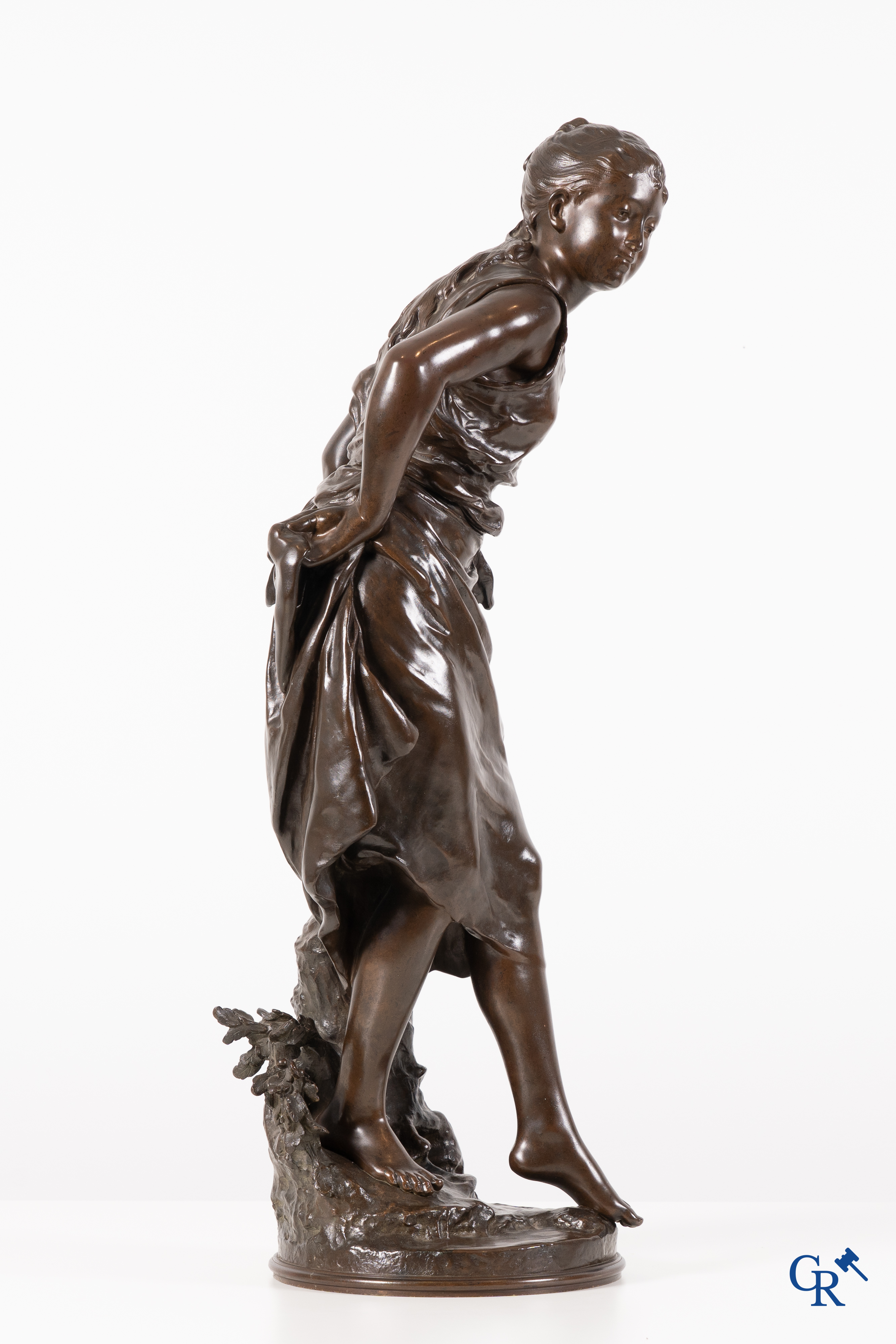 Mathurin Moreau (1822-1912) Beautiful bronze statue with brown patina. Signed Math. Moreau. 19th century.