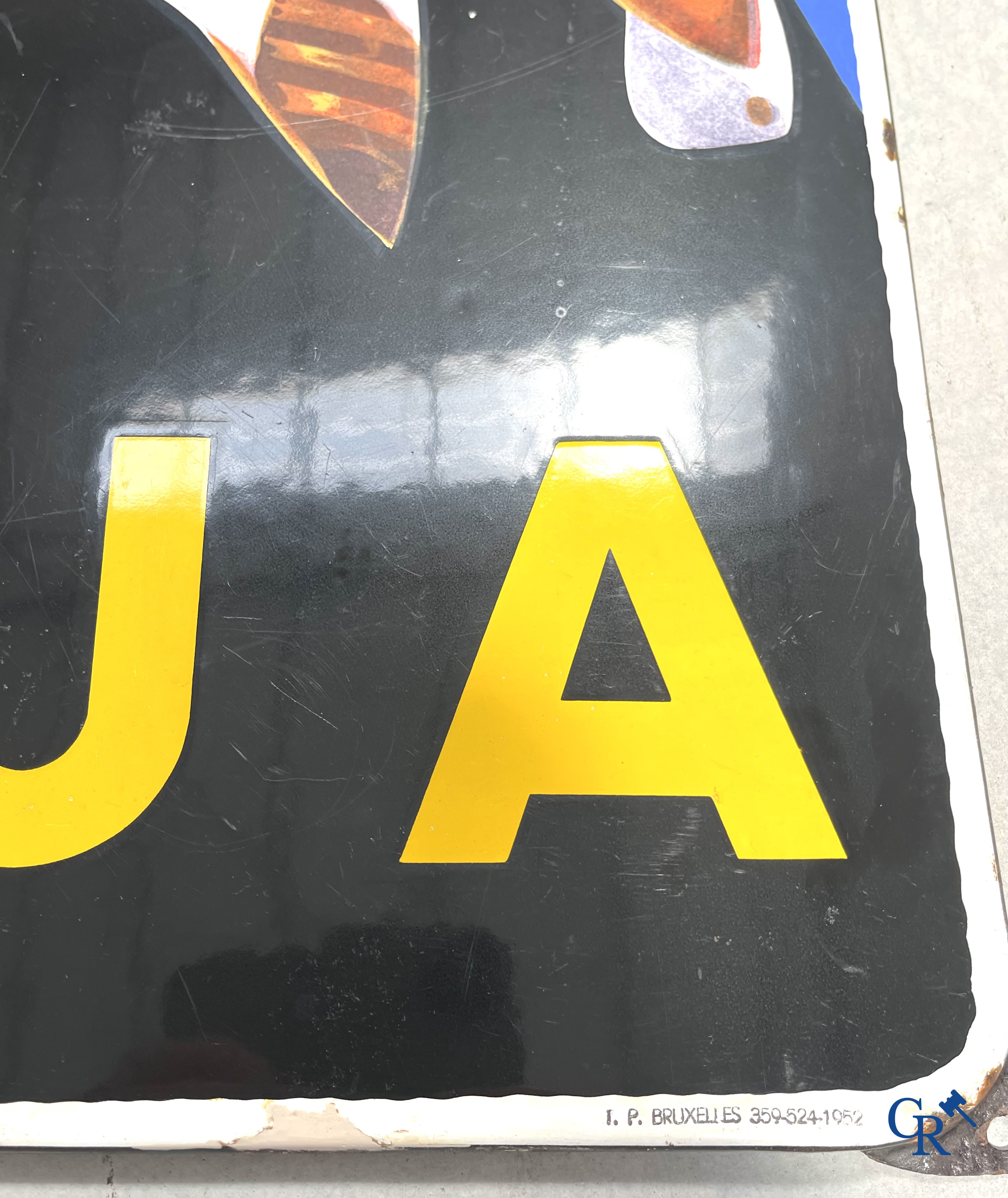 AJJA, Emaille reclamebord voor de tabakswaren van AJJA. Emaillerie Odon Warland. T.P. Bruxelles 1952.