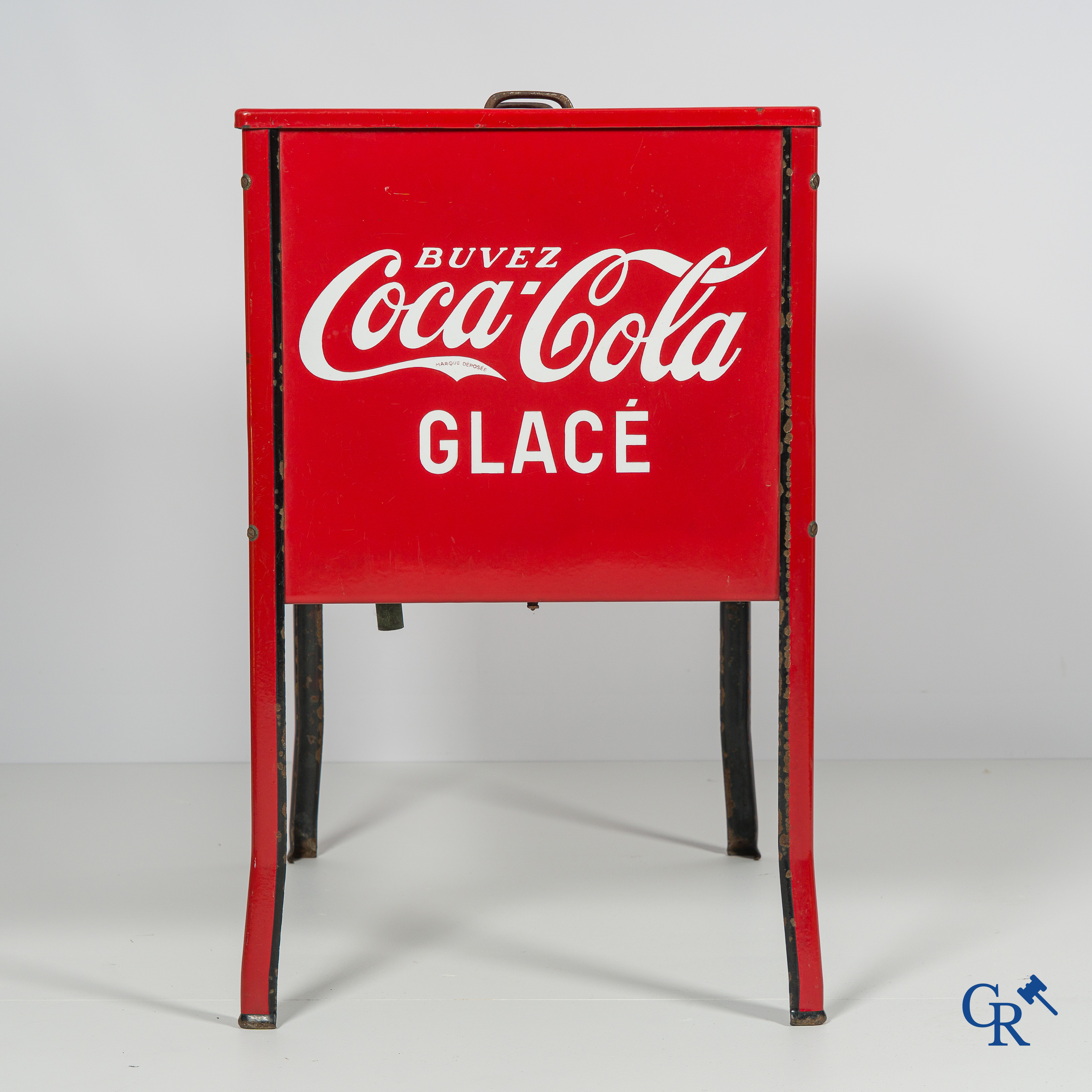 Coca-Cola. Zeldzame ijskoeler in geëmailleerd metaal. Belgische makelij, circa 1940-1950.