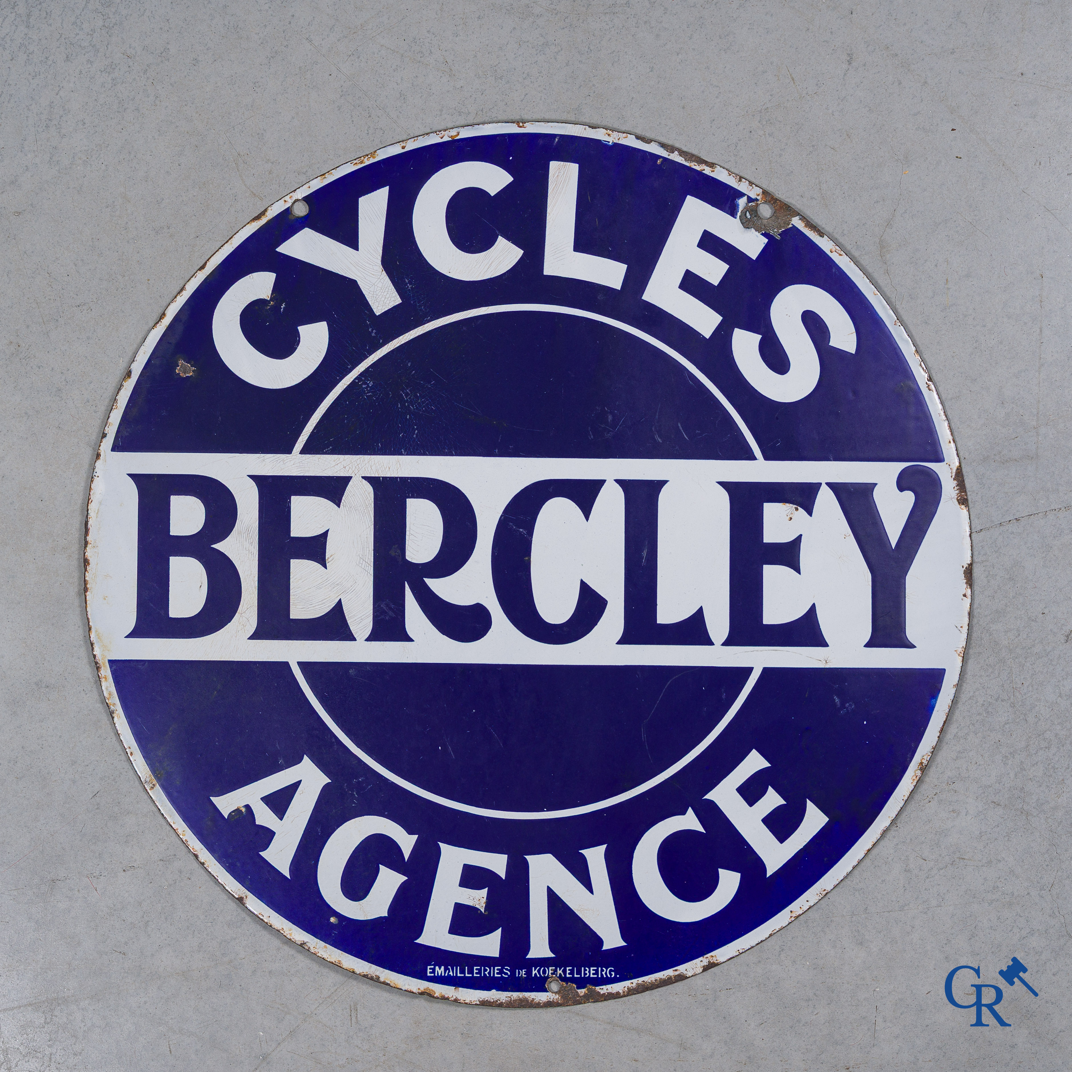 Cycles Bercley. Emaille uithangbord voor de concessiehouder van fietsen Bercley. Jaren '20-'30.