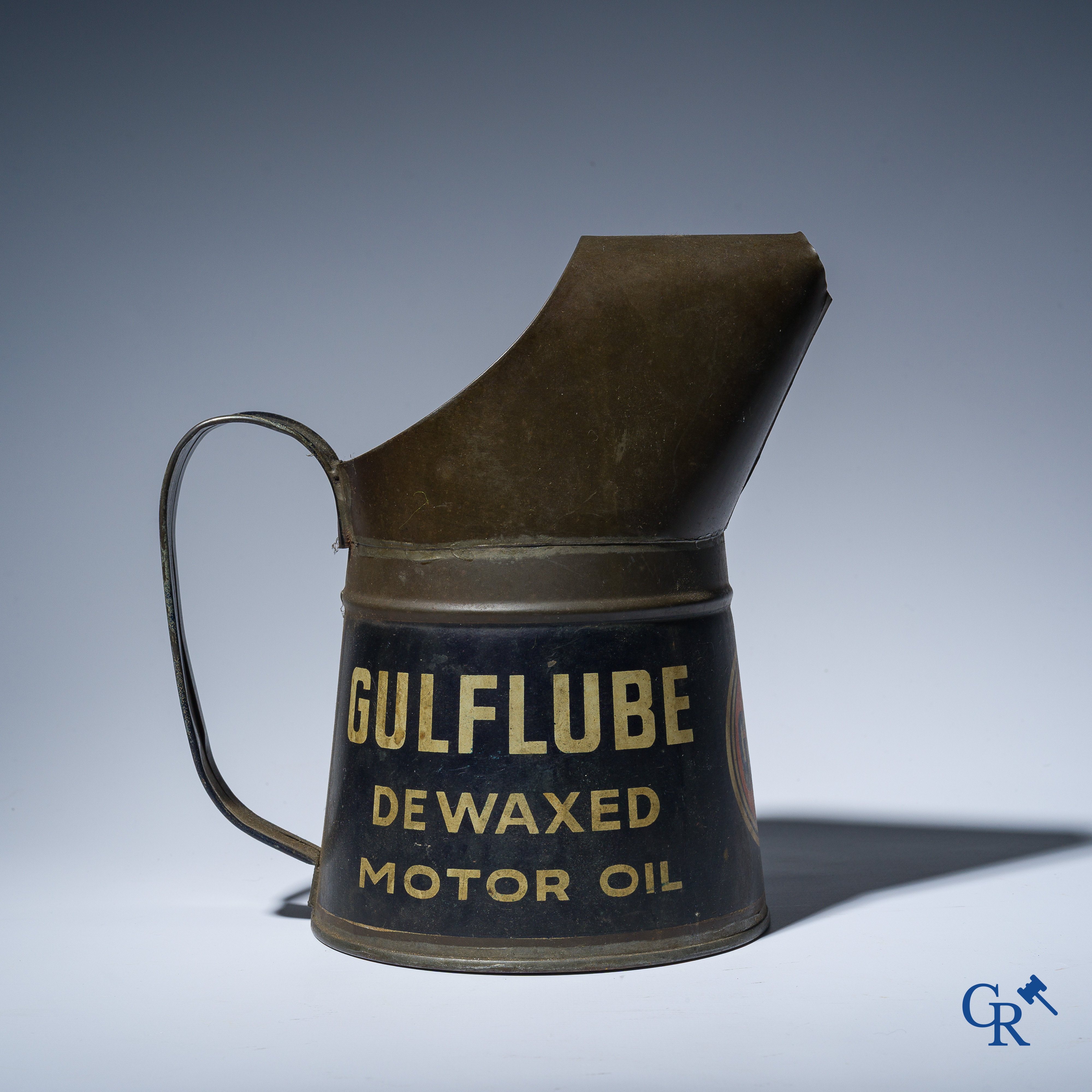 Gulf. Goedbewaarde oliekan of schenkkan voor de S.A. des Huiles Spidoleine Antwerpen. Jaren '20-'30.