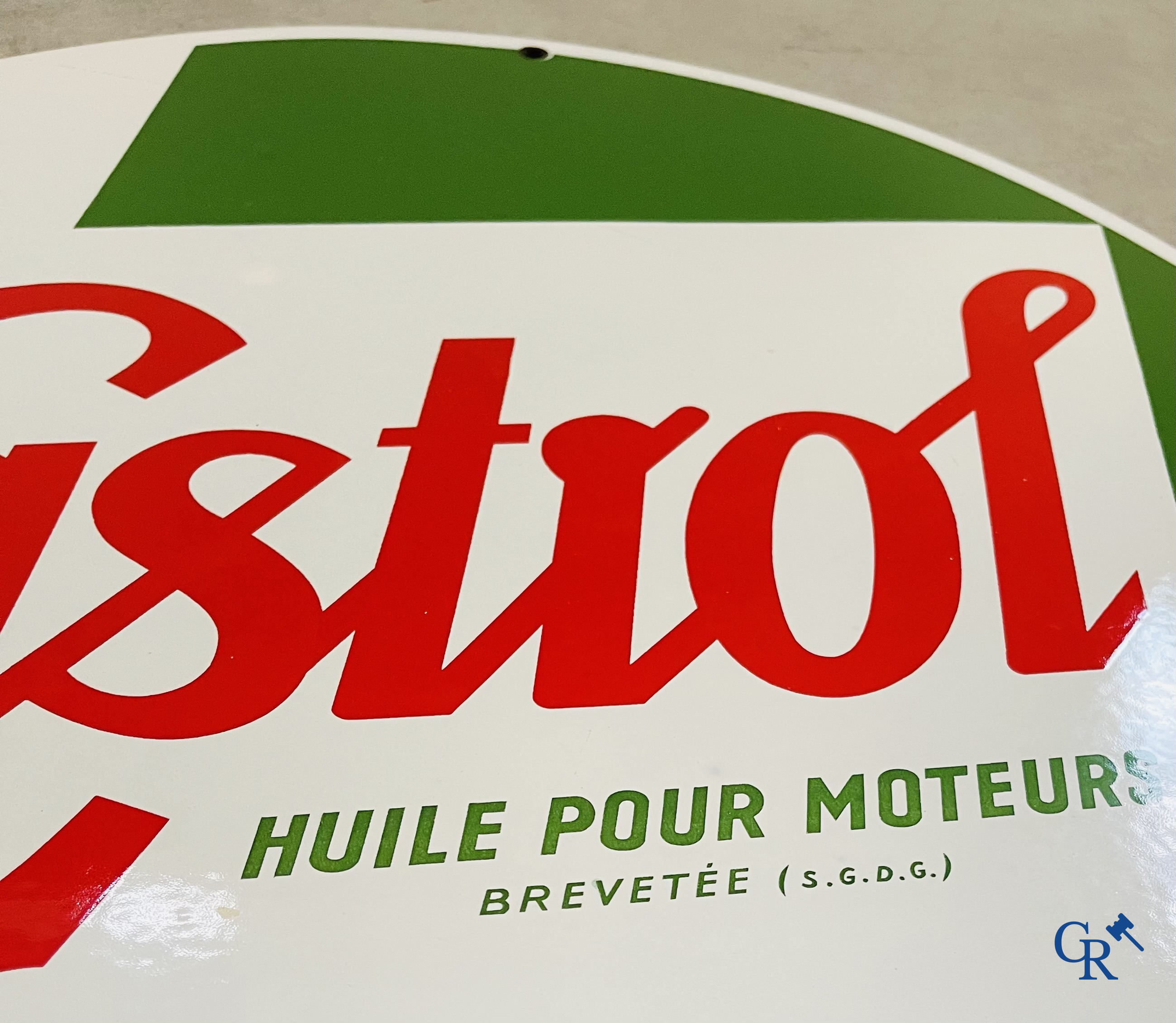 Castrol, Huile pour moteurs. Emaille reclamebord voor motorolie van Castrol. Circa 1950.