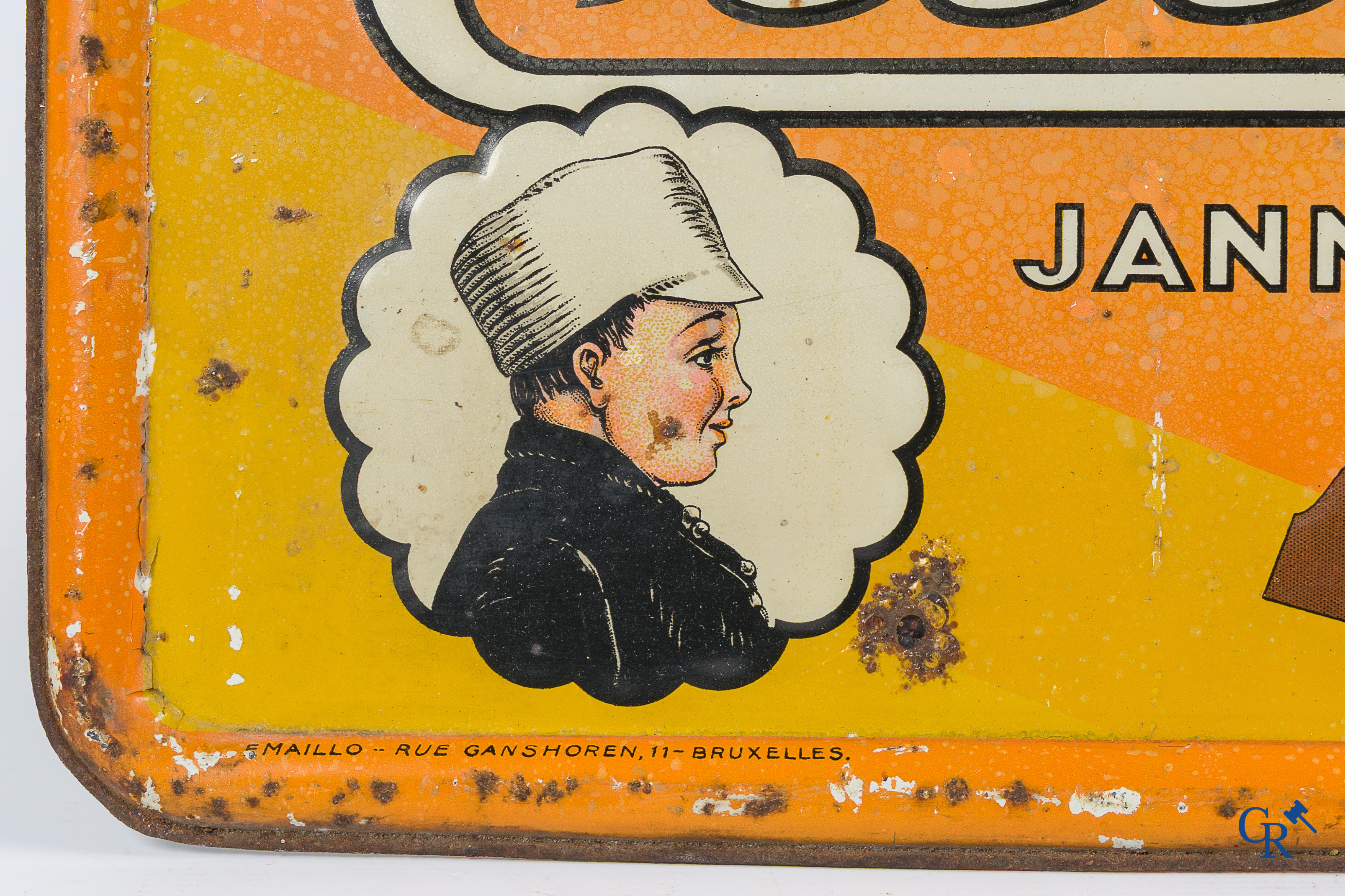 Callebaut, Janneke en Mieke. Zeldzame publiciteit op blik voor de chocoladerepen van Callebaut te Wieze. Emaillo 1934.