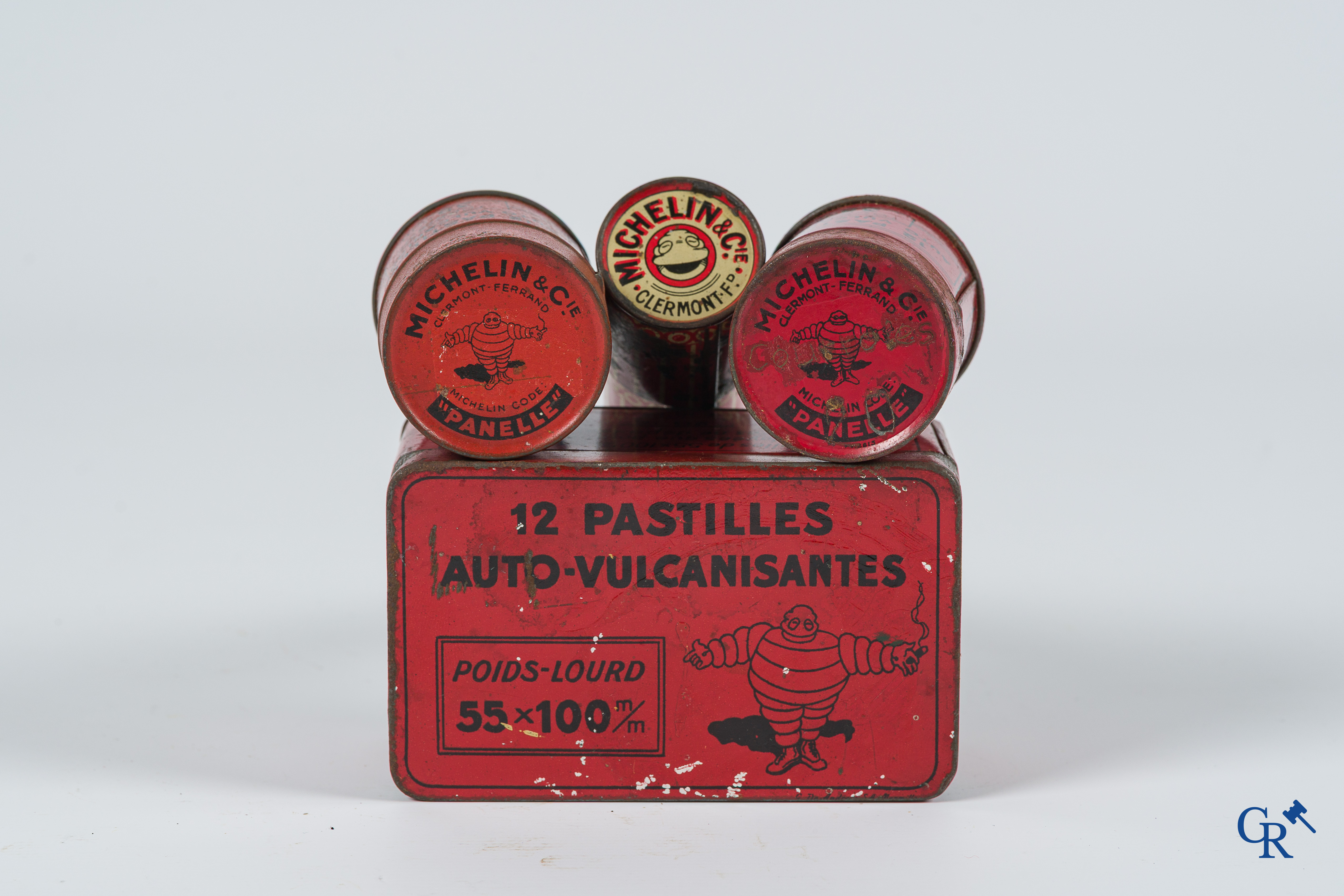 Michelin. Lot Michelin blikdozen. Code Naviger, Panelle et Auto-Vulcanisantes. 4 stuks. Circa 1900.