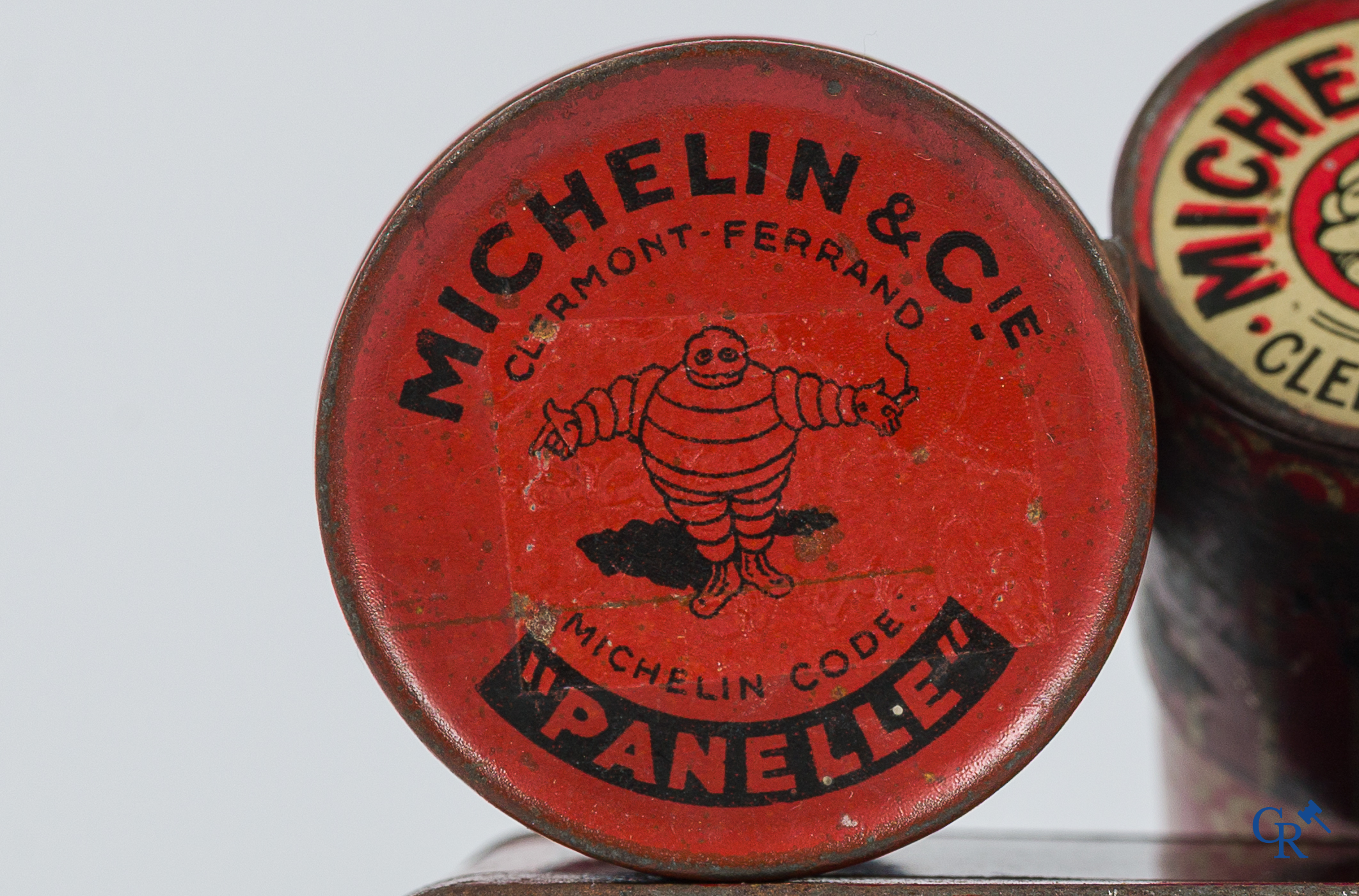 Michelin. Lot Michelin blikdozen. Code Naviger, Panelle et Auto-Vulcanisantes. 4 stuks. Circa 1900.