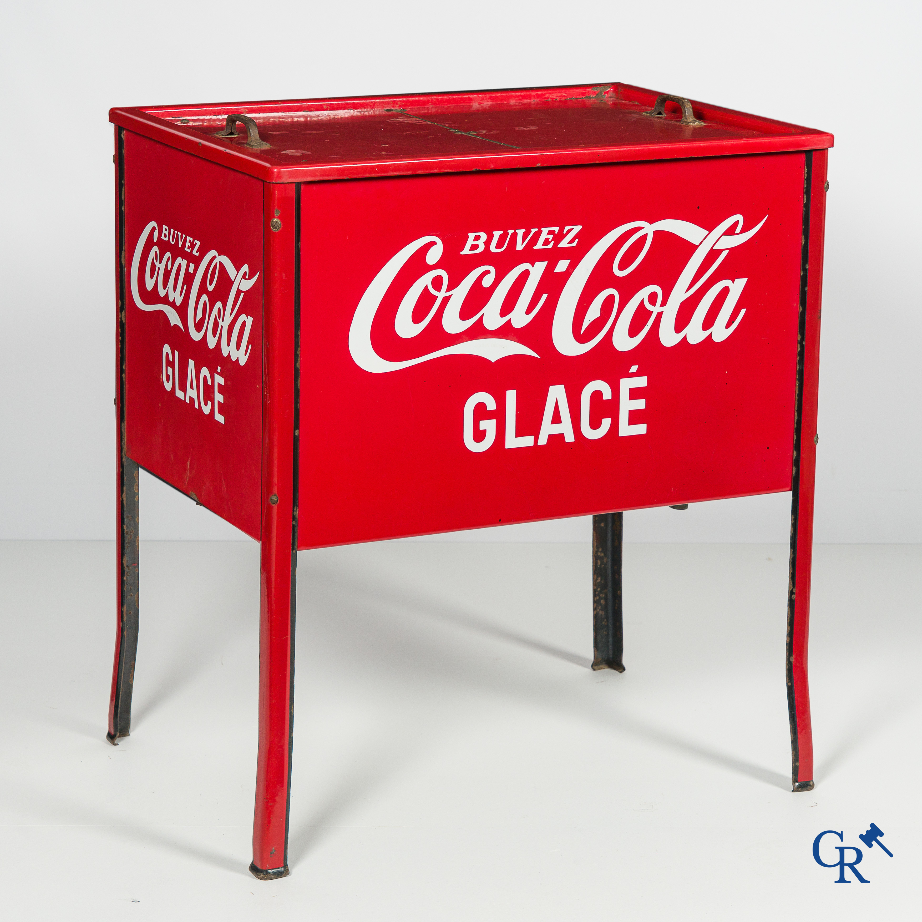 Coca-Cola. Zeldzame ijskoeler in geëmailleerd metaal. Belgische makelij, circa 1940-1950.