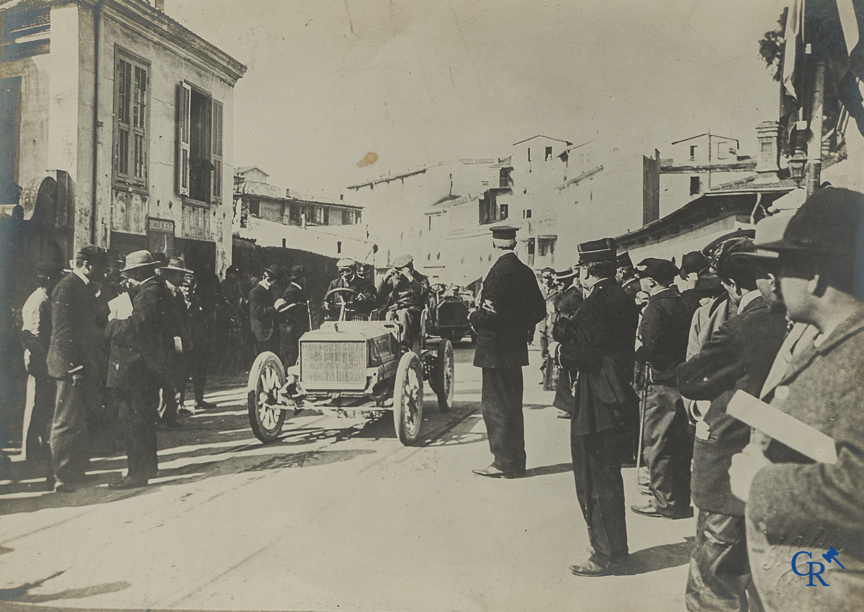Automobilia. Fotografie, Uitzonderlijk grote foto, de start van de autorace Nice-La Turbie op 1 april 1903. Begin 1900.