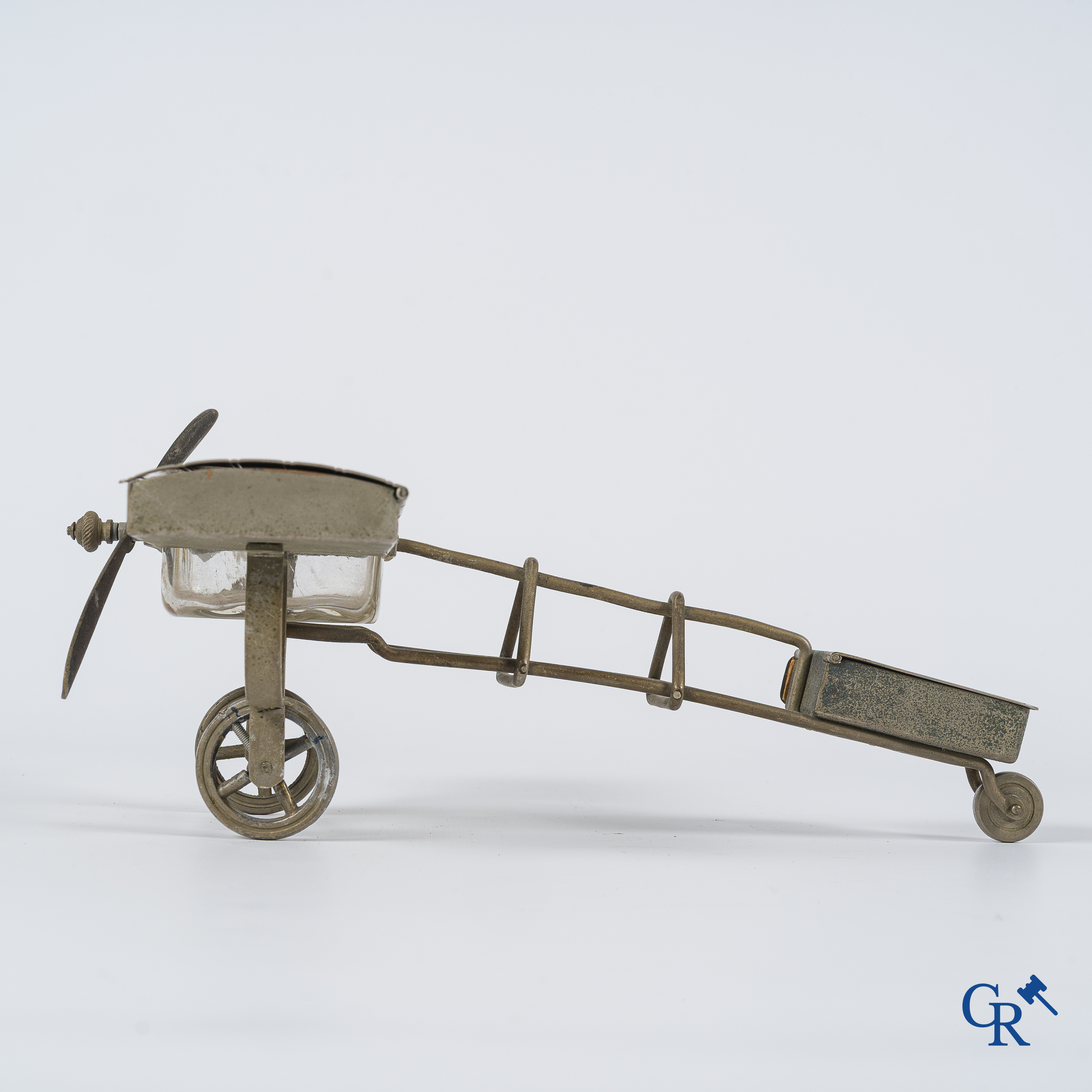 Aéronautica. Monoplane, type Blériot XI. Rokersset met pyrogène. Koper, messing en kristal. Frankrijk, circa 1910-1920.