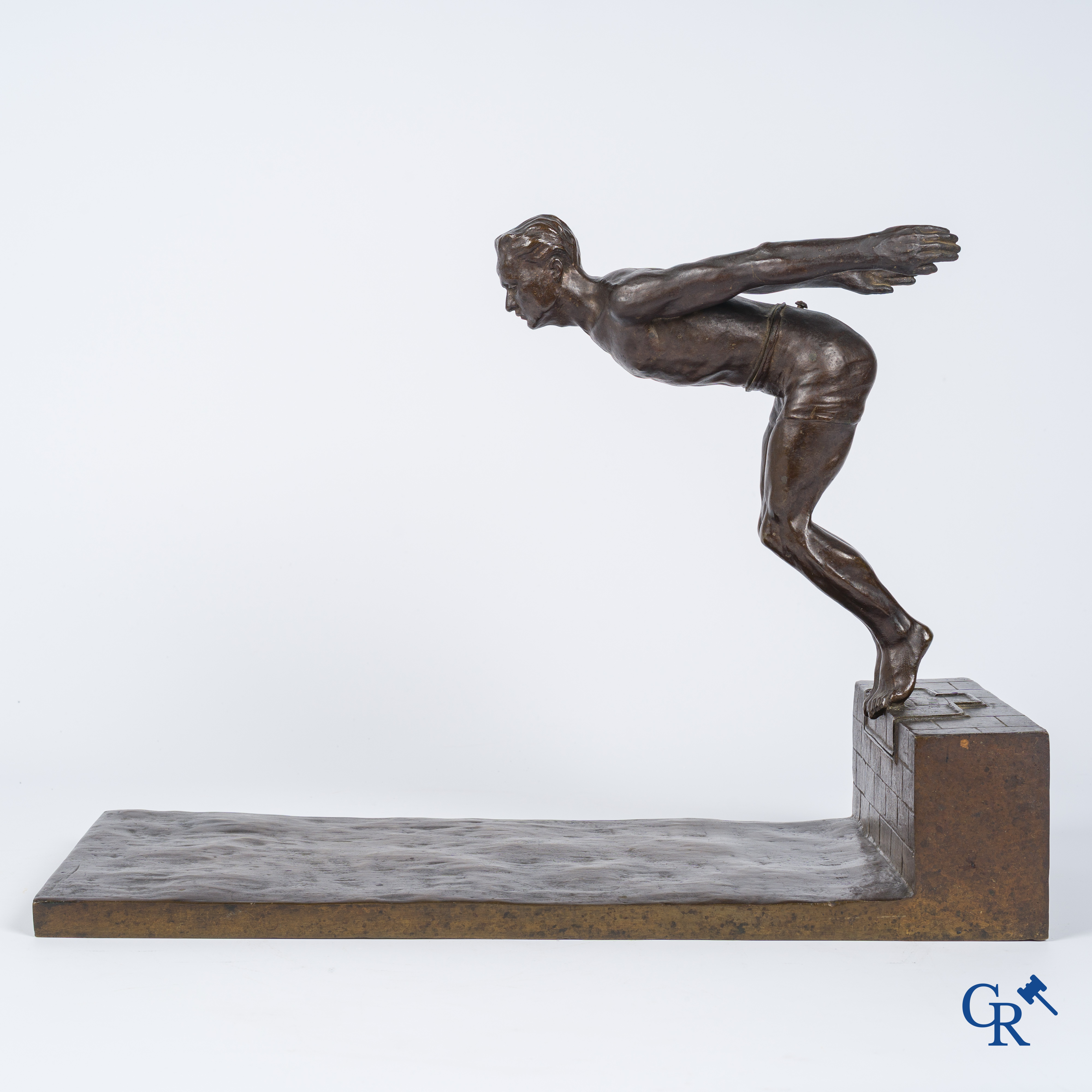 J. Duquet. Art Deco. Bronzen beeld van een zwemmer "De Duik" Bruine patina. Gesigneerd. Circa 1930.
