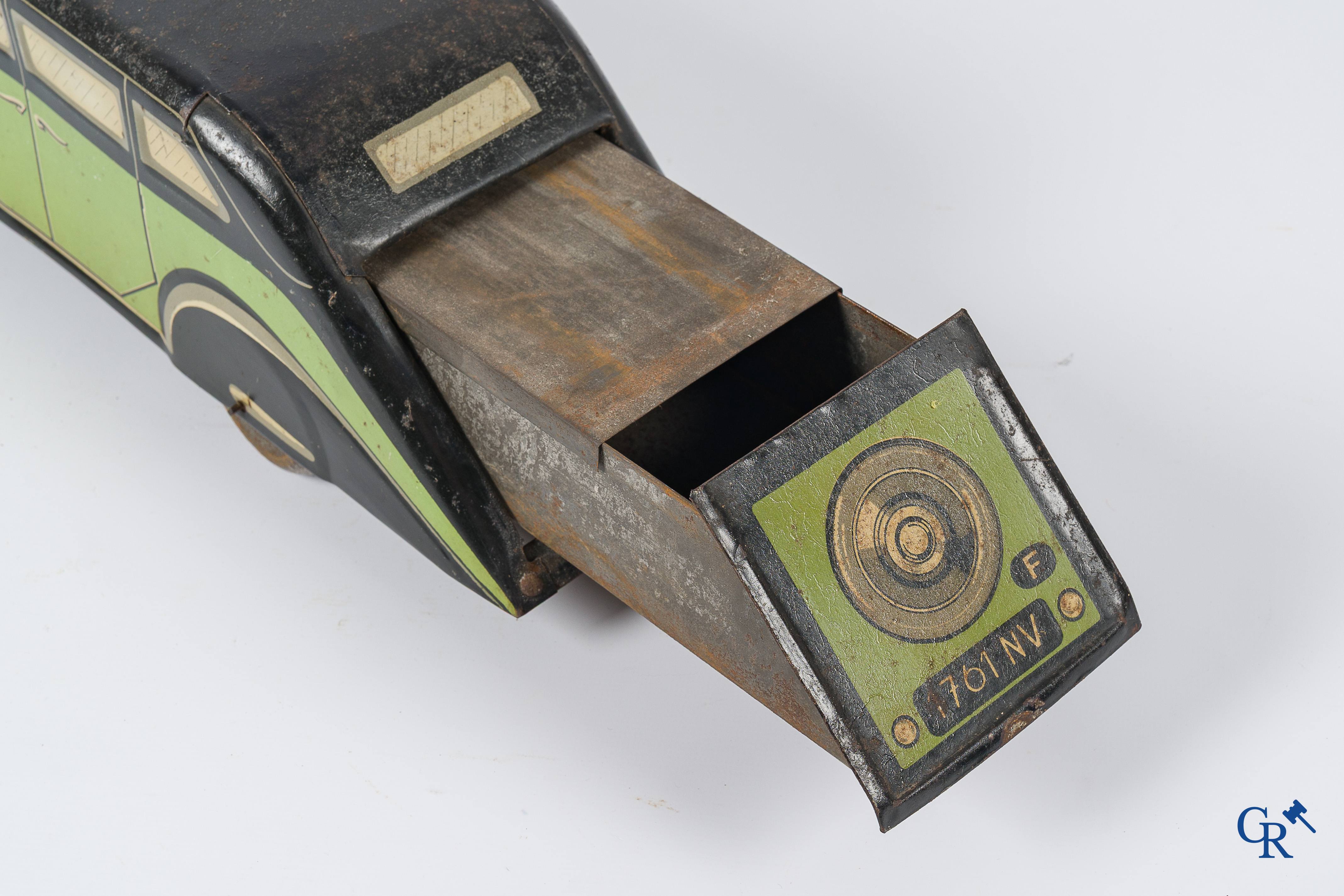 Biscuits Coste, Marseille. La limousine "Auto Aérodynamique". Uitzonderlijke koekjesdoos. Circa 1935.