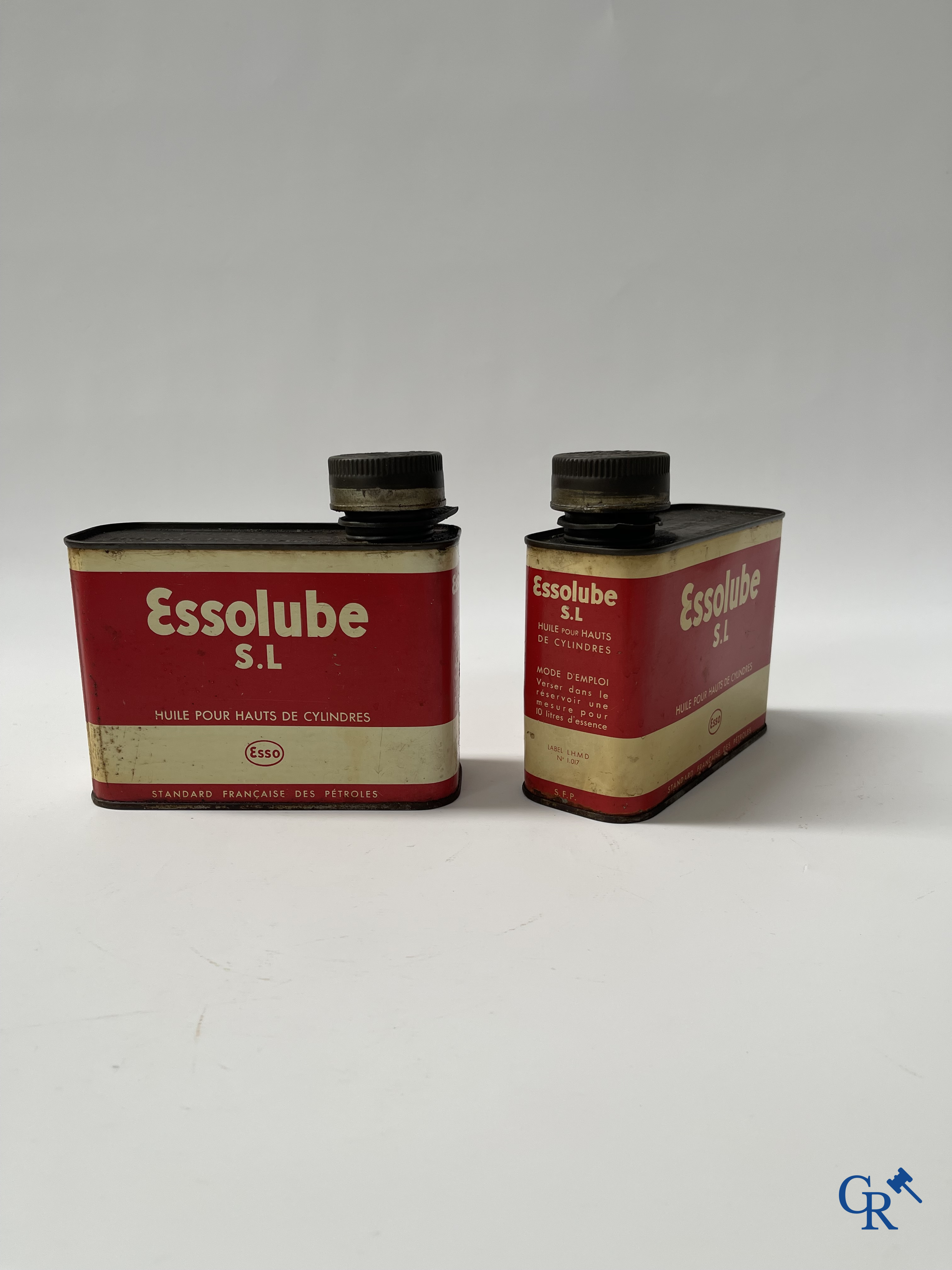 Automobilia. Lot olieblikken en een Eskimo Spécial Anti-vries blik. Castrol, Esso, Shell, jaren '50-'60.