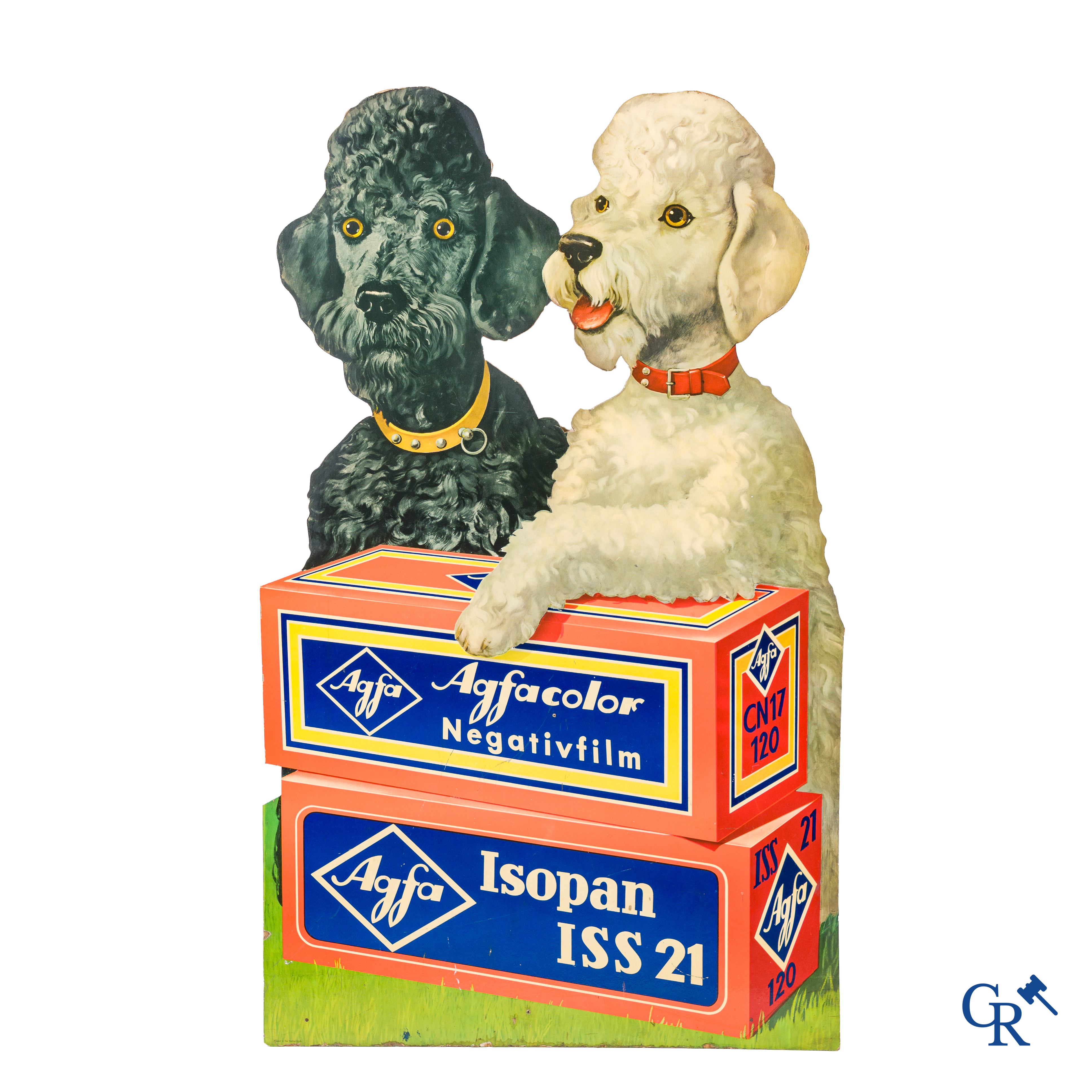 Agfa, Publiciteitspaneel met een zwarte en een witte poedel voor Agfacolor Negativfilm en Isopan. papier op multiplex.