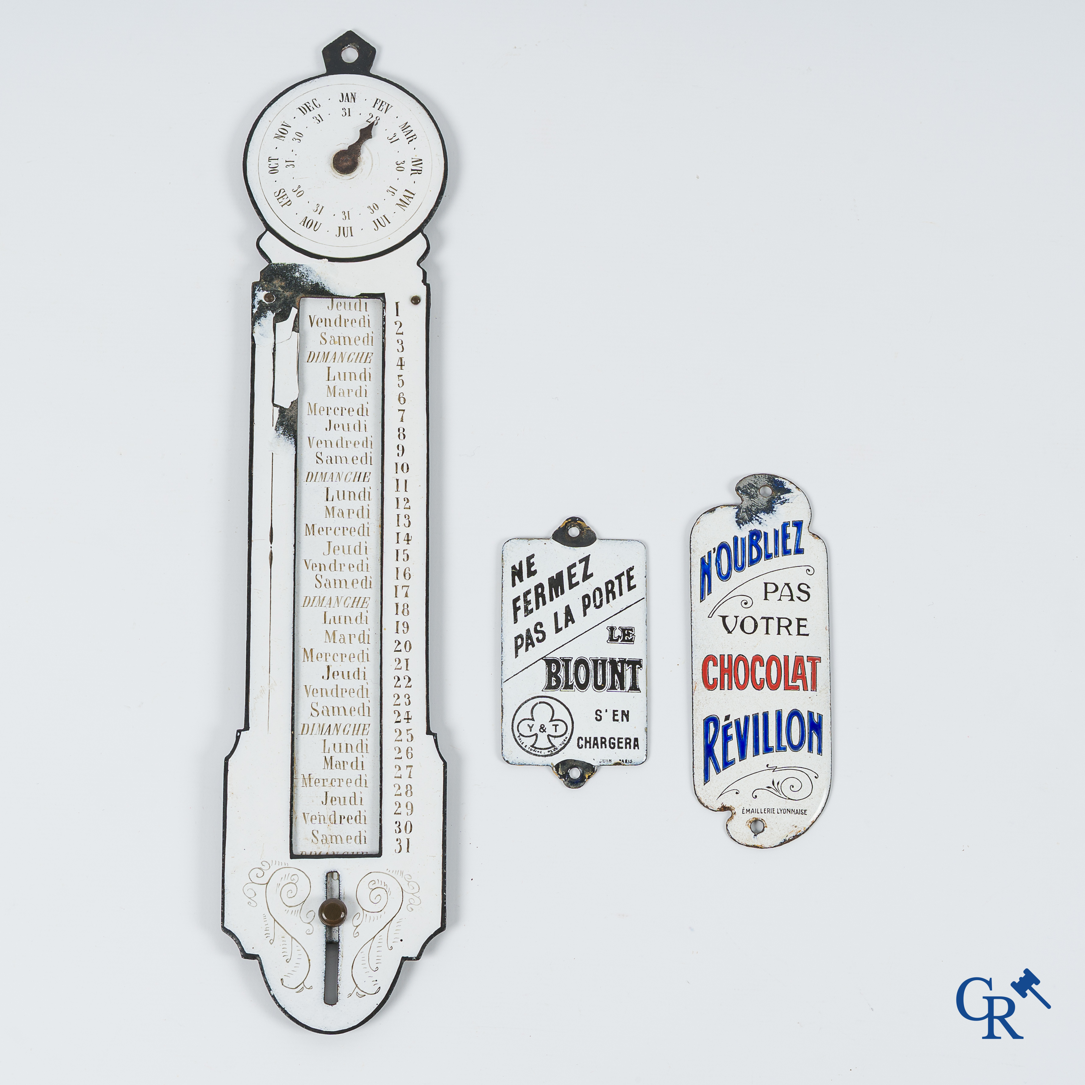 Zeldzame kalender in émaille en 2 deurpostjes voor Le Blount en Chocolat Révillon. Circa 1910-1930.