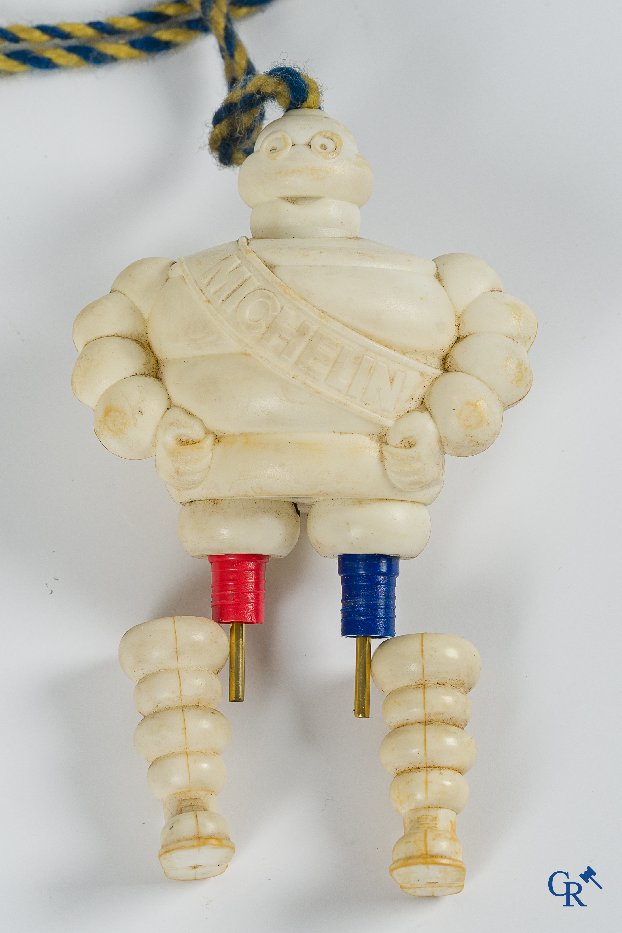 Michelin. Lot Michelin blikdozen circa 1900 en andere. Code Naviger, Panelle, Bidendum meetinstrument.