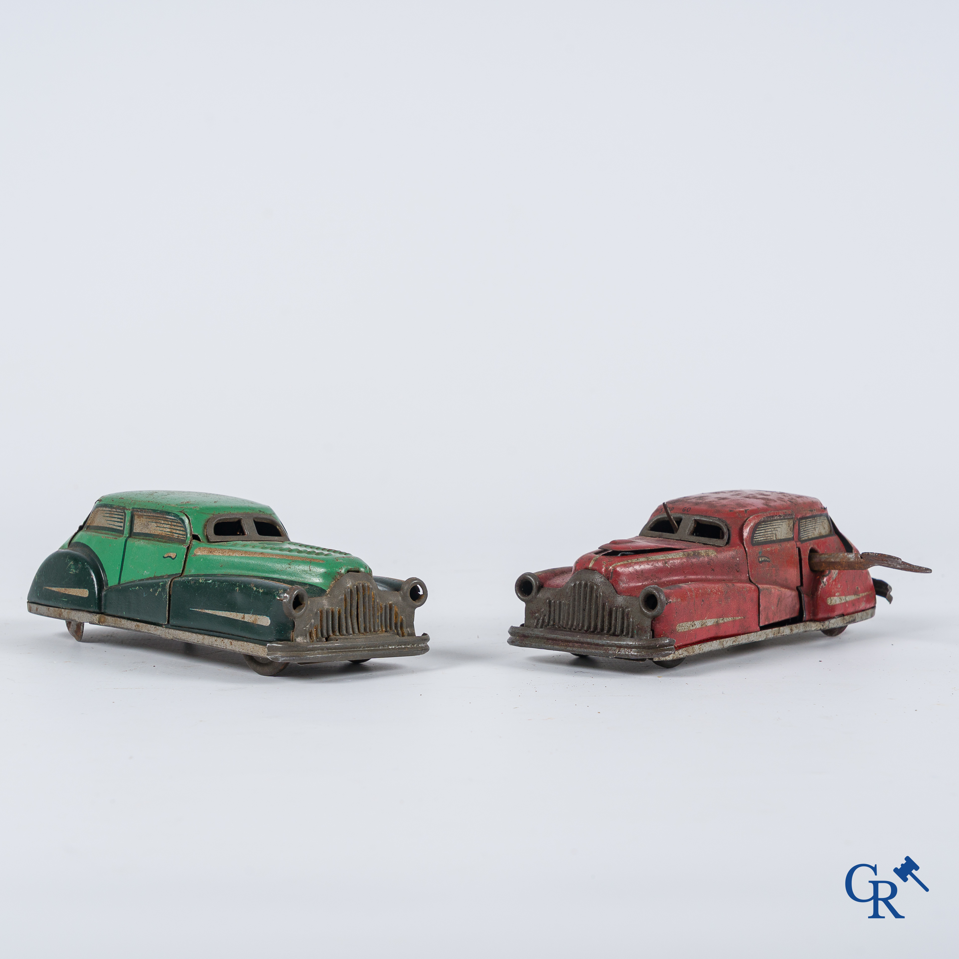 Joustra France. L'Auto-Miracle. 2 miniatuurauto's in blik waaronder een zeldzaam model Auto-Miracle.