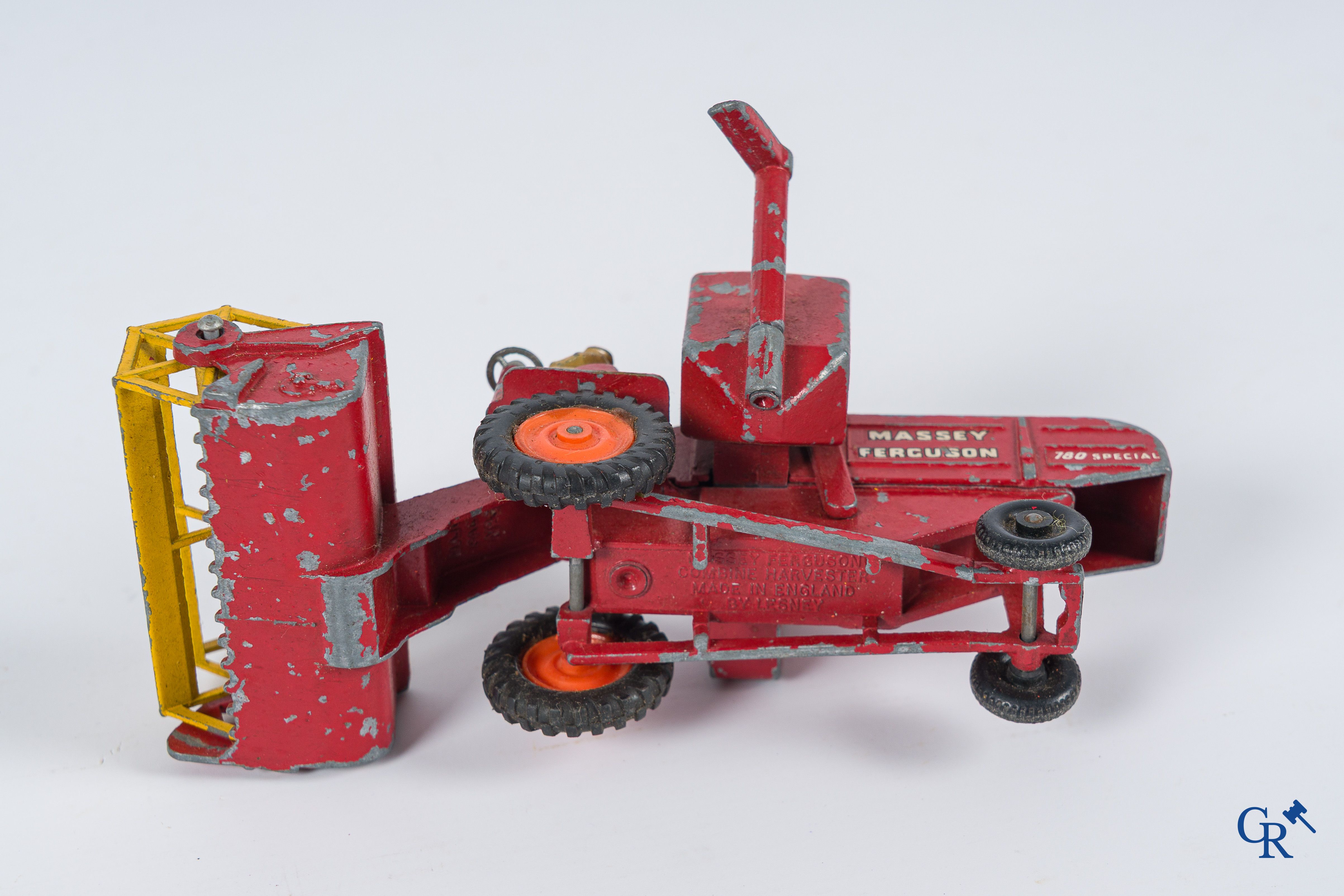 Oud speelgoed. Lot met landbouwvoertuigen. Dinky Toys, Meccano, Lesney enz. (6 stuks)