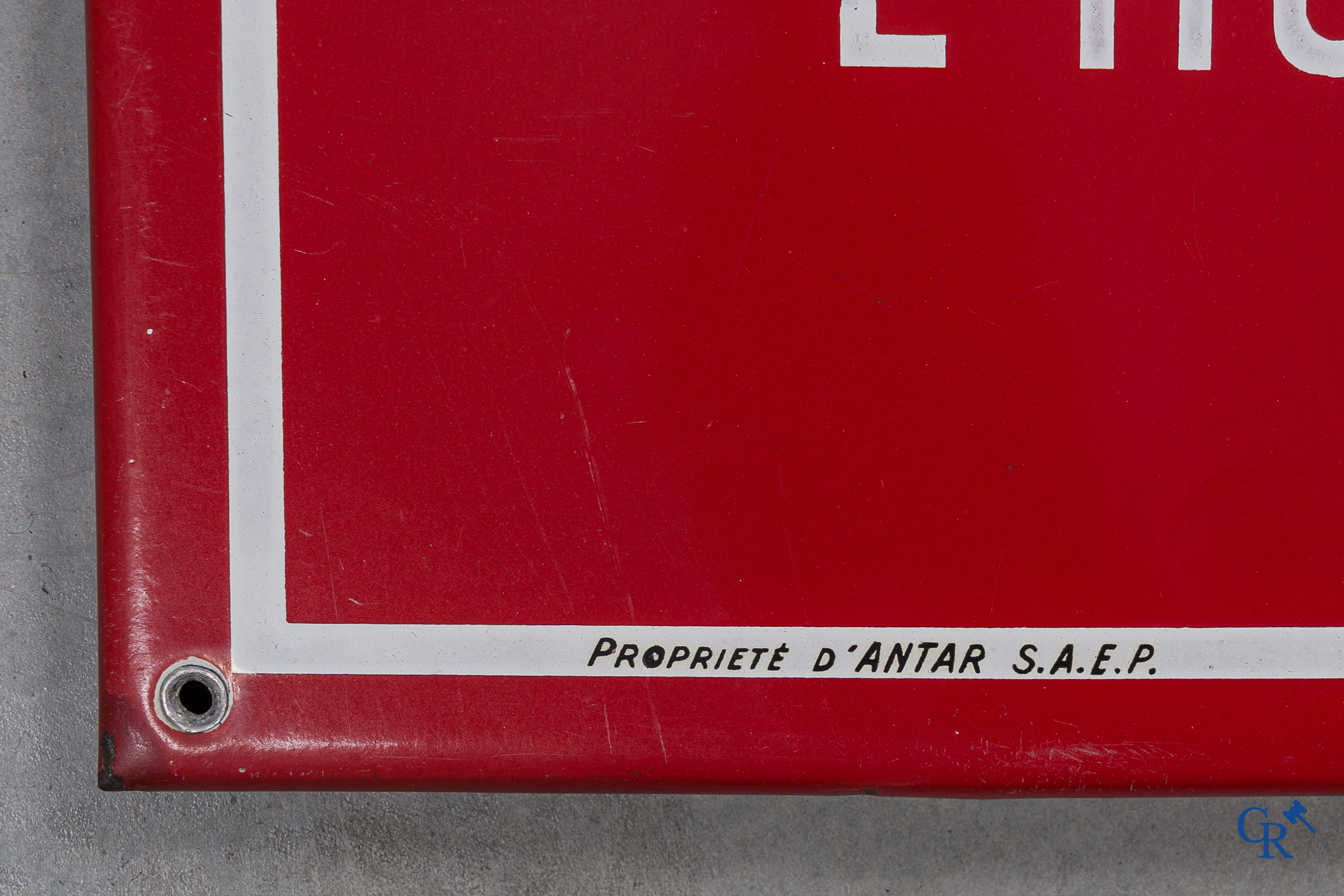 Antar, L'huile de France. Emaille reclamebord voor de auto oliën van het Franse merk Antar. Jaren '50.