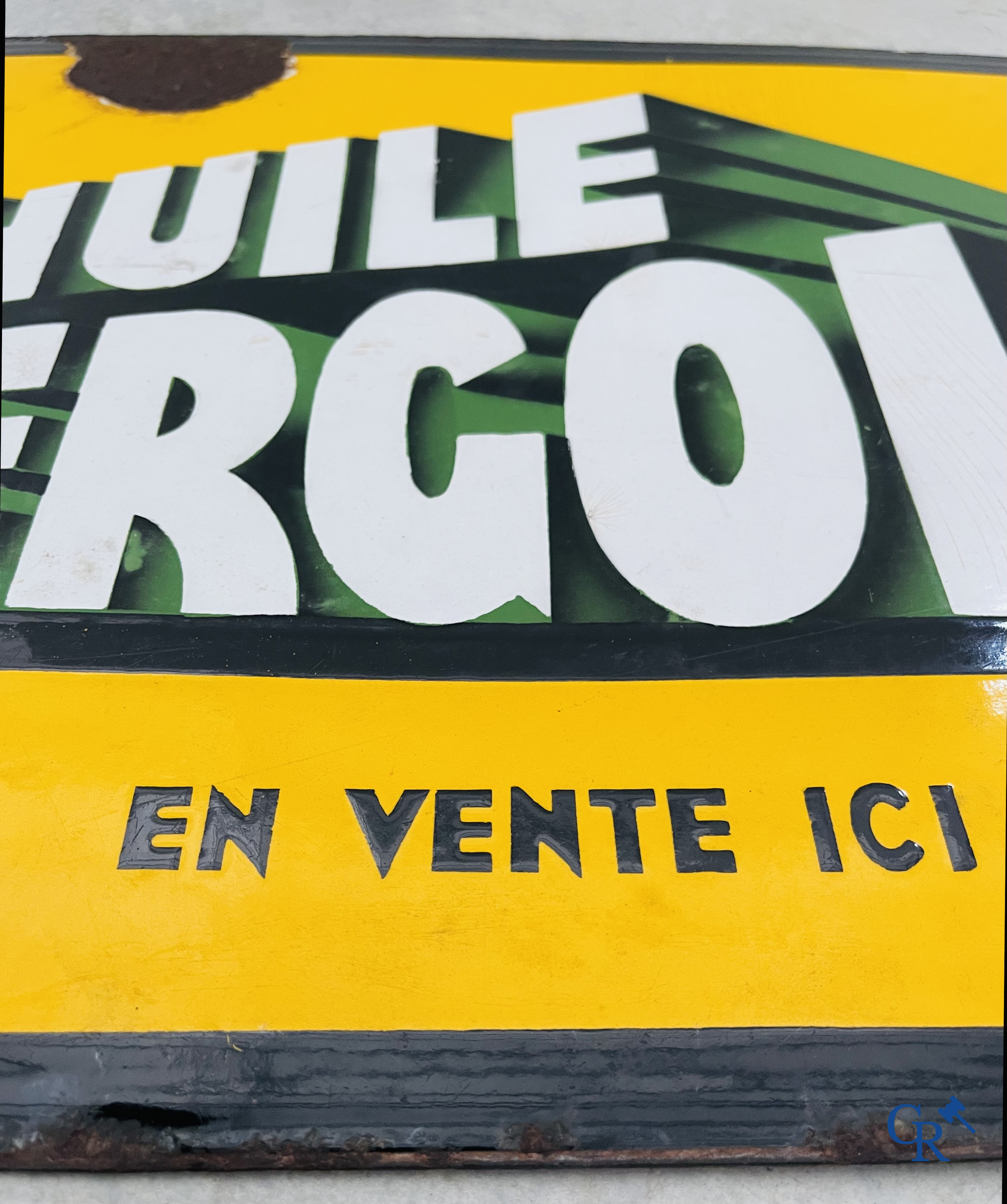 Huile Energol, en vente ici. Dubbelzijdig geëmailleerd uithangsbord voor BP Energol Olie. Jaren '30.