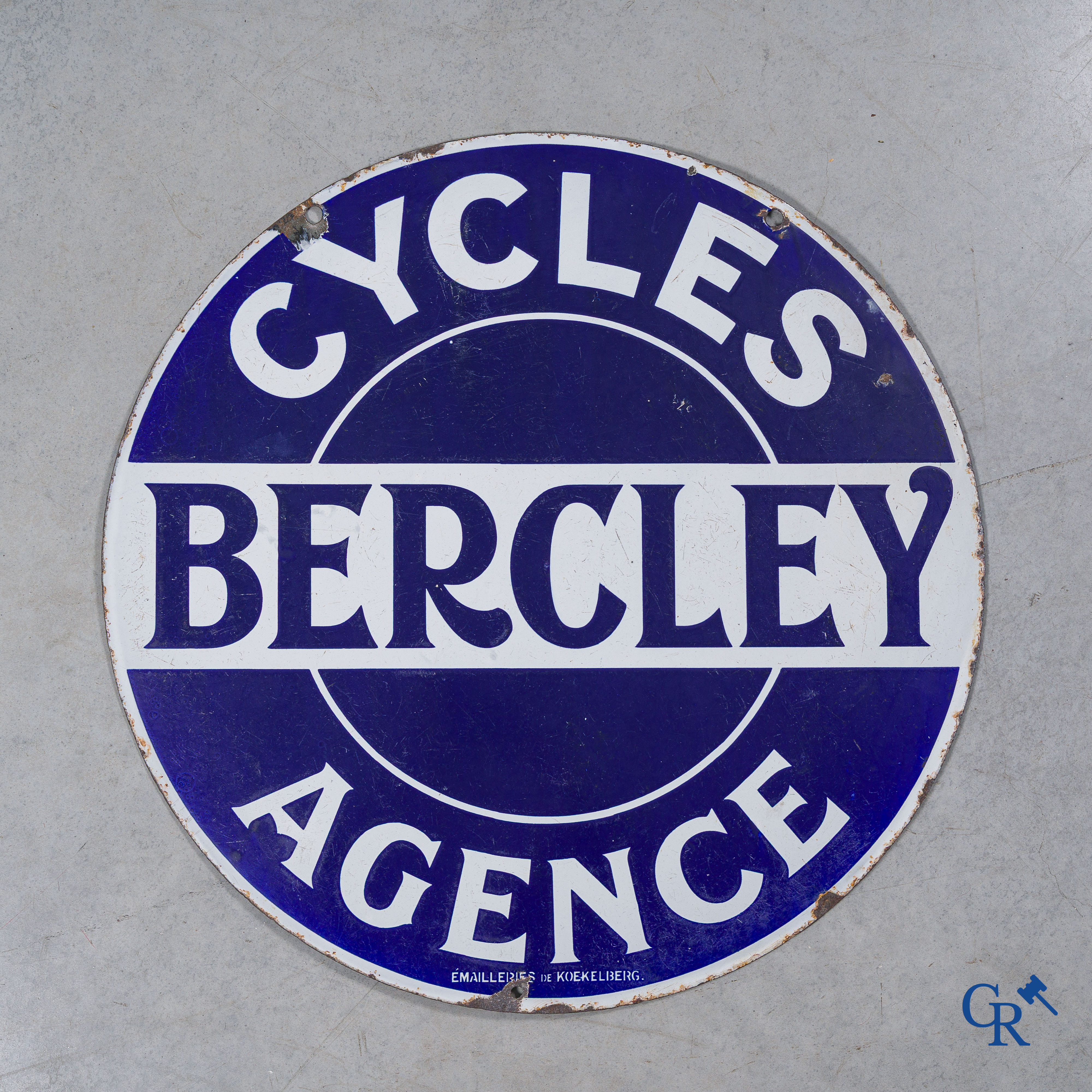 Cycles Bercley. Emaille uithangbord voor de concessiehouder van fietsen Bercley. Jaren '20-'30.