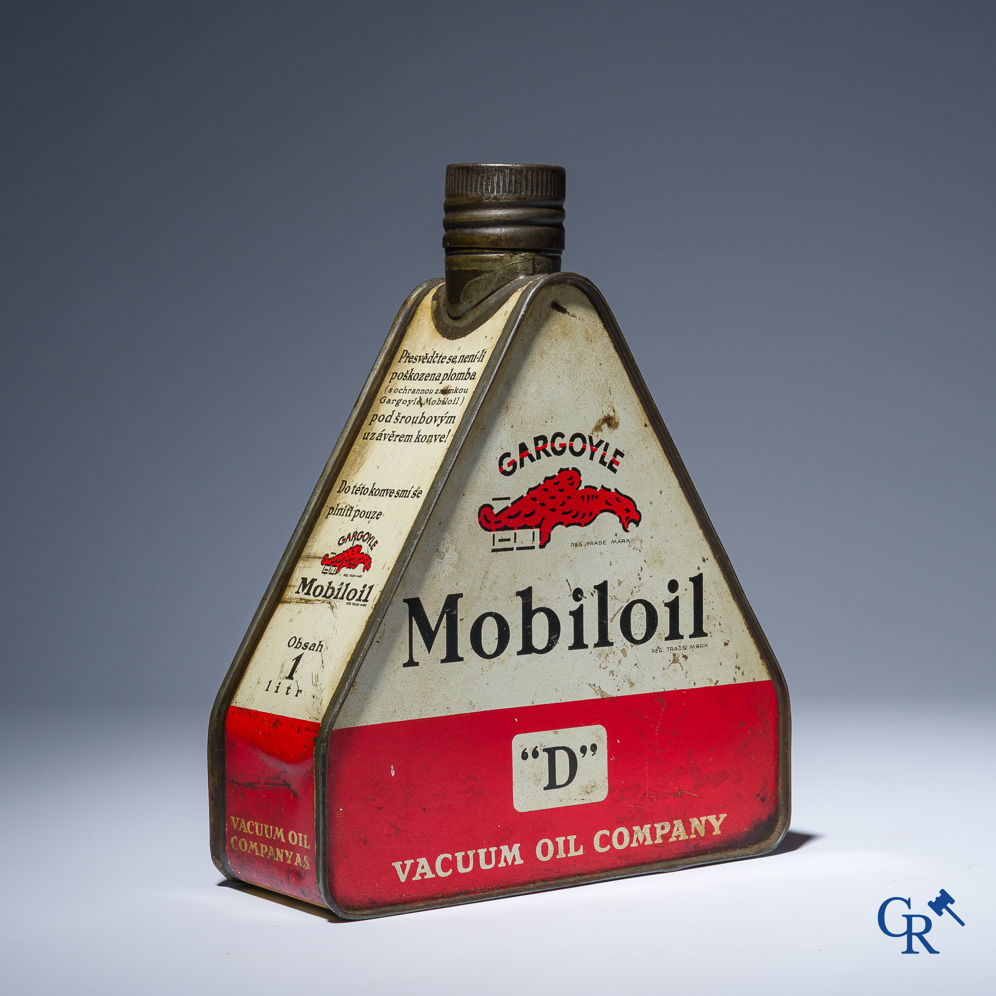Cargoyle, Mobiloil. Driehoekig olieblik voor motorolie van de Vacuum Oil Company. 1 Liter. Jaren '20-'30.