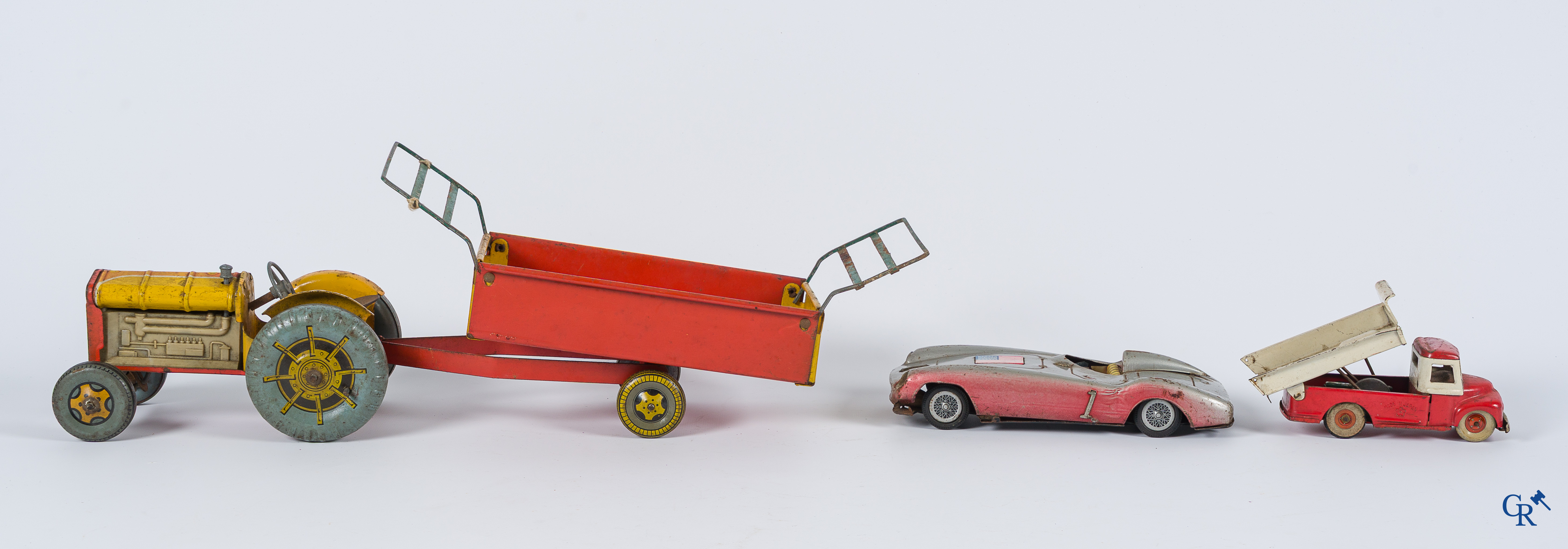 Oud speelgoed. Mooi lot speeldgoed in blik. Japan (Ferrari), Joustra, Falcon speedboot, Modern Toys, enz.