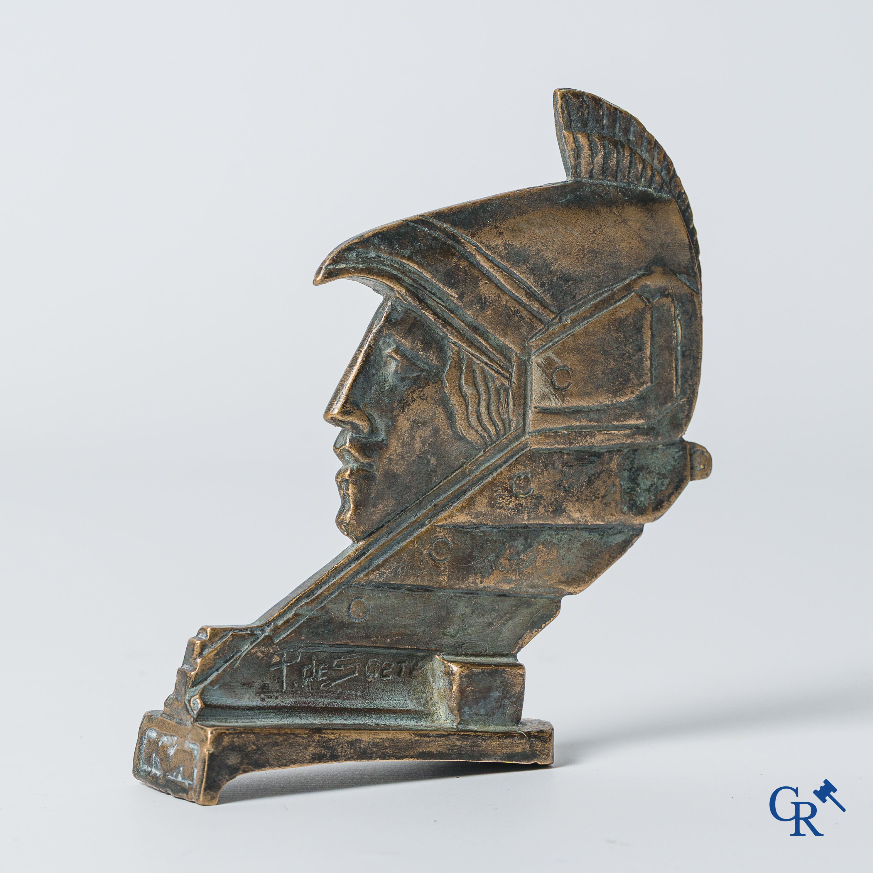 Automobilia. Minerva, Pierre de Soete. Originele auto mascotte in verzilverd brons. Jaren '20.