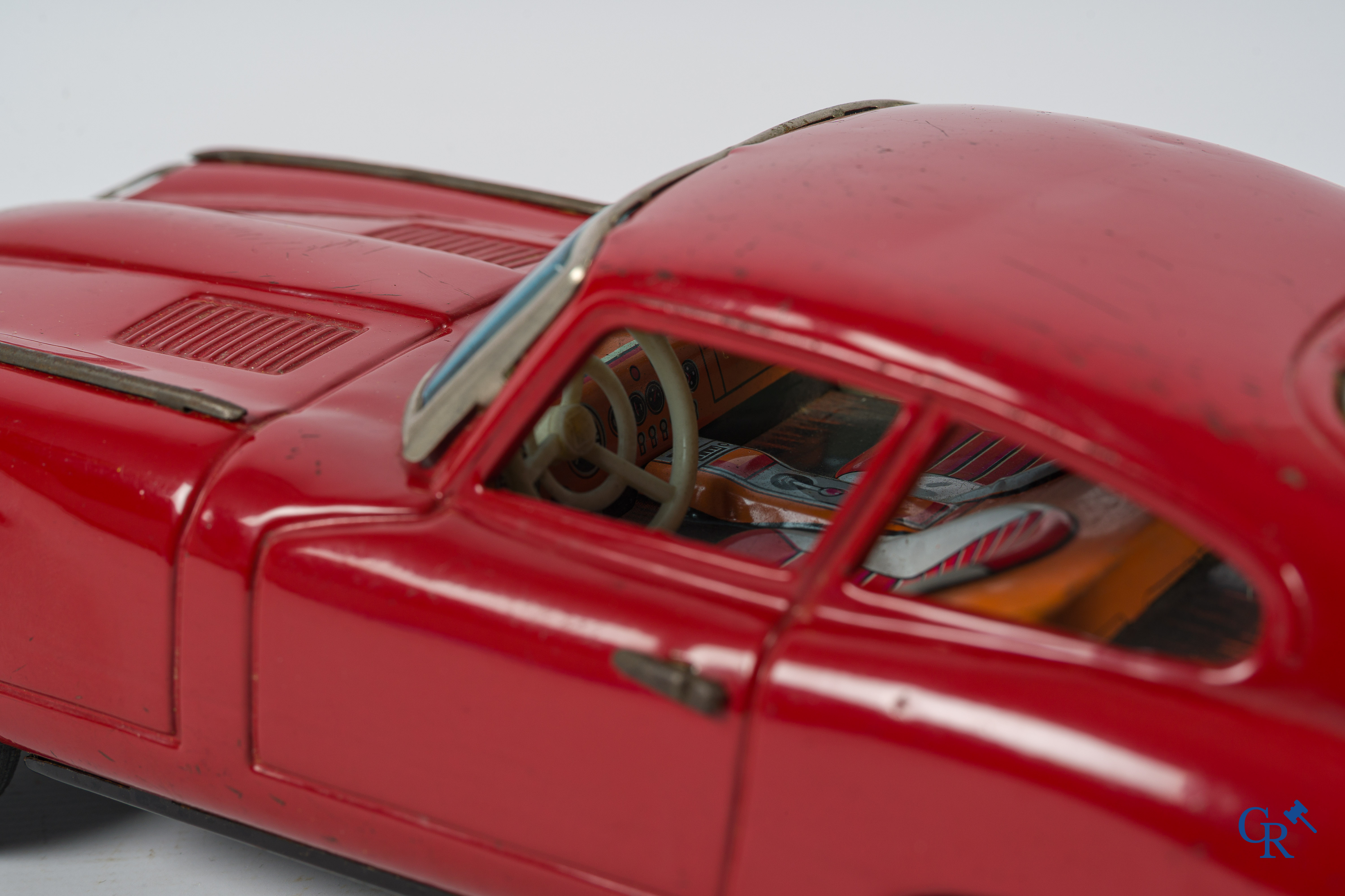 Nomura Toys, TN, made in Japan, Jaguar E-Type in blik met frictie aandrijving. Jaren '60.