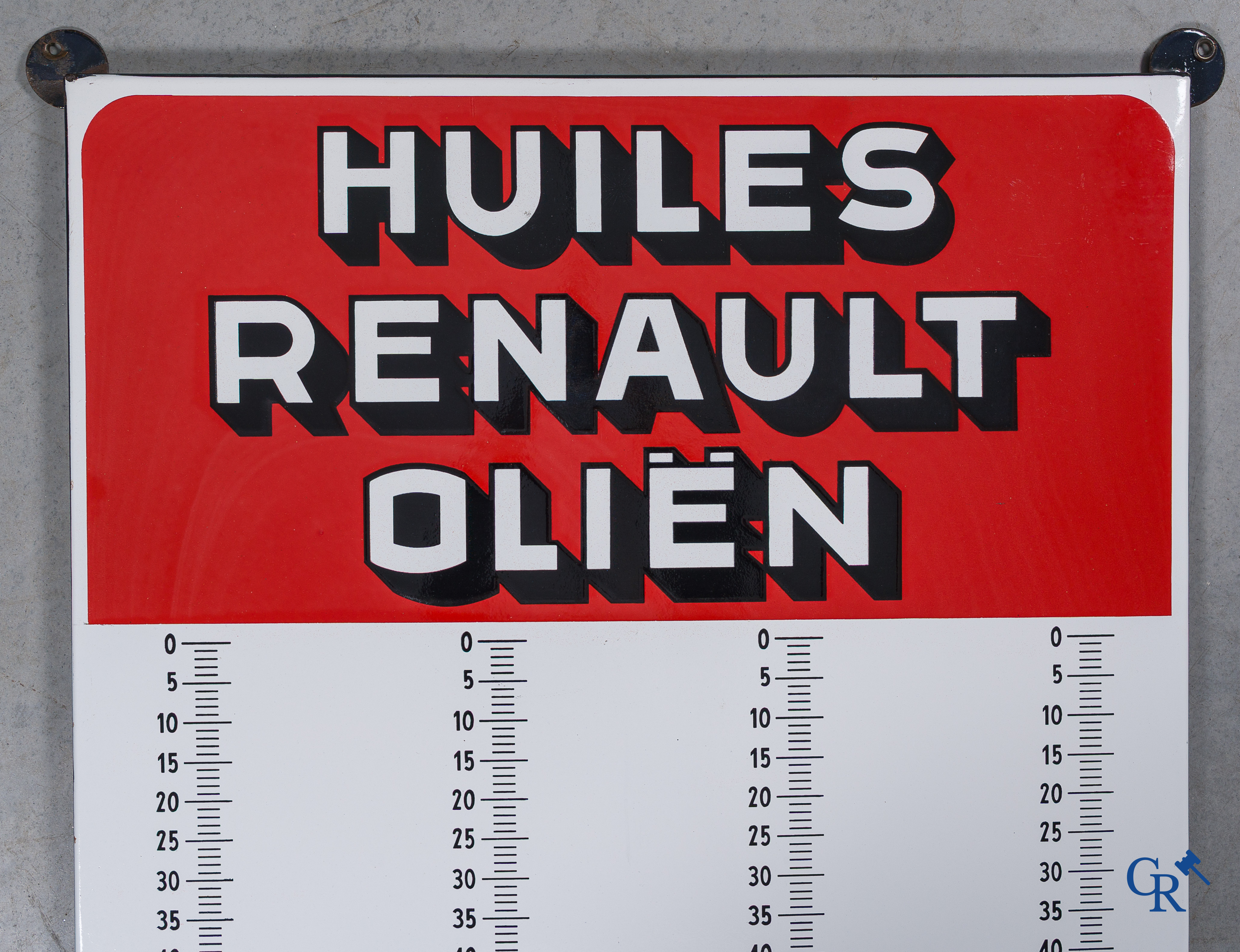 Renault Oliën. Reclamebord in emaille voor het aangeven van het oliepeil. Emailleries Crahait, 1955.