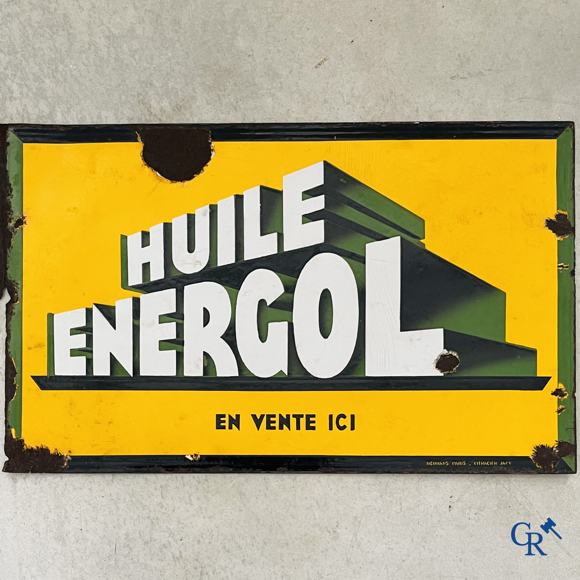 Huile Energol, en vente ici. Dubbelzijdig geëmailleerd uithangsbord voor BP Energol Olie. Jaren '30.