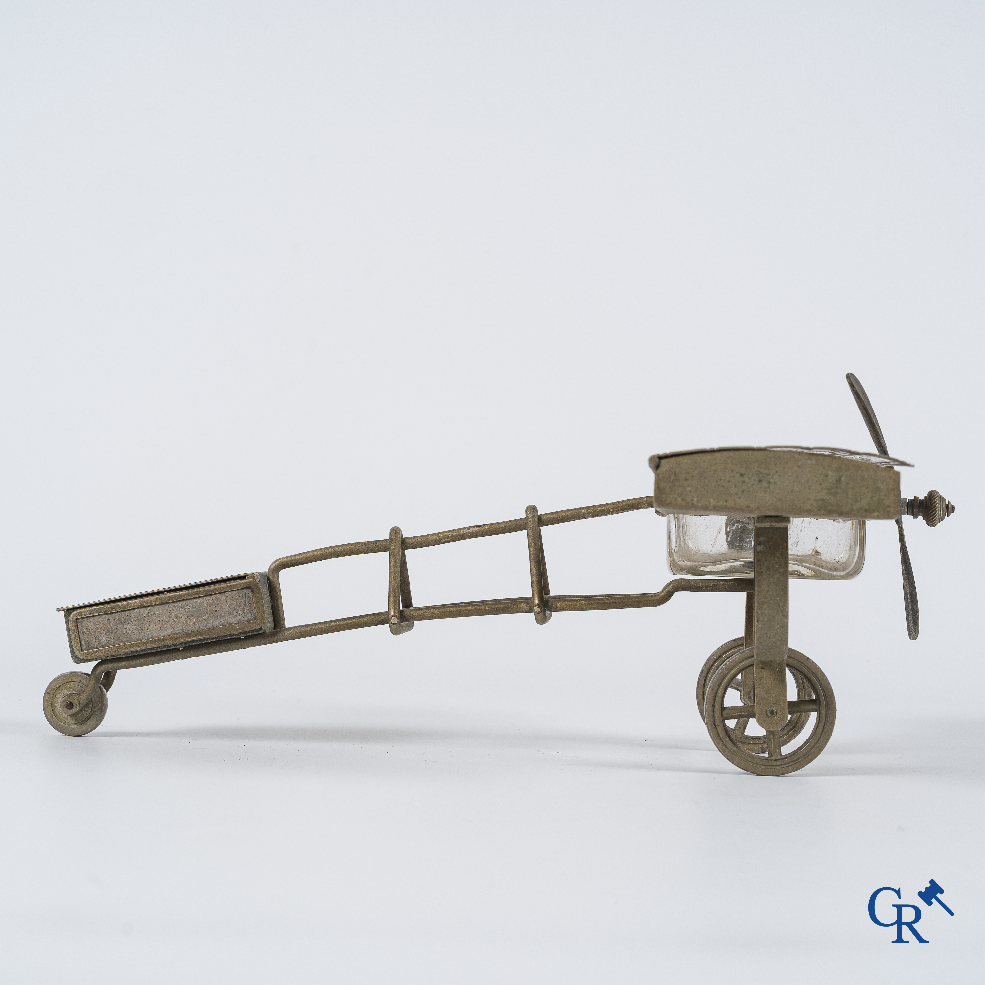 Aéronautica. Monoplane, type Blériot XI. Rokersset met pyrogène. Koper, messing en kristal. Frankrijk, circa 1910-1920.