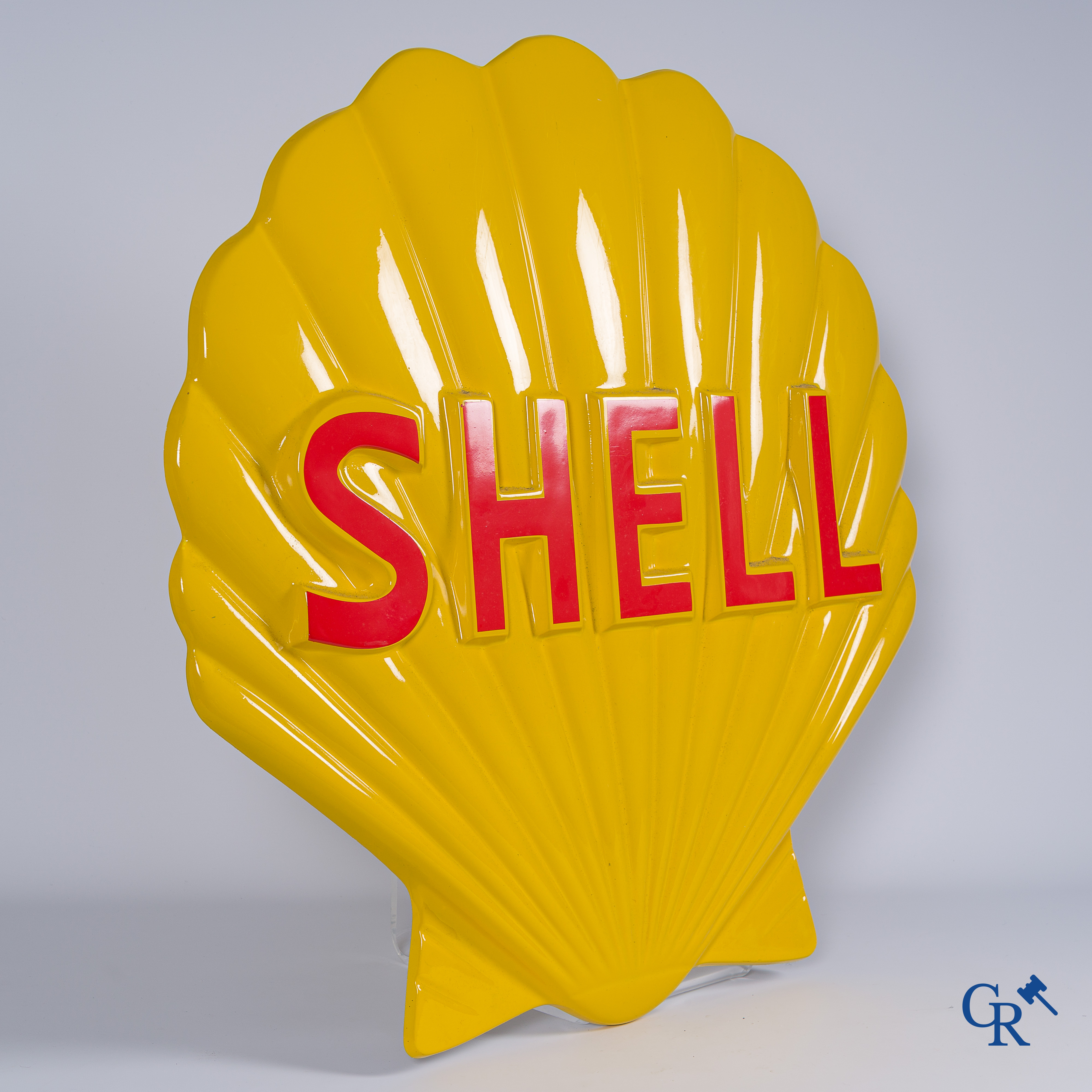 Shell, grote voorstelling van de roodgele Shell schelp in gebombeerd hard plastiek. Jaren '60-'70.