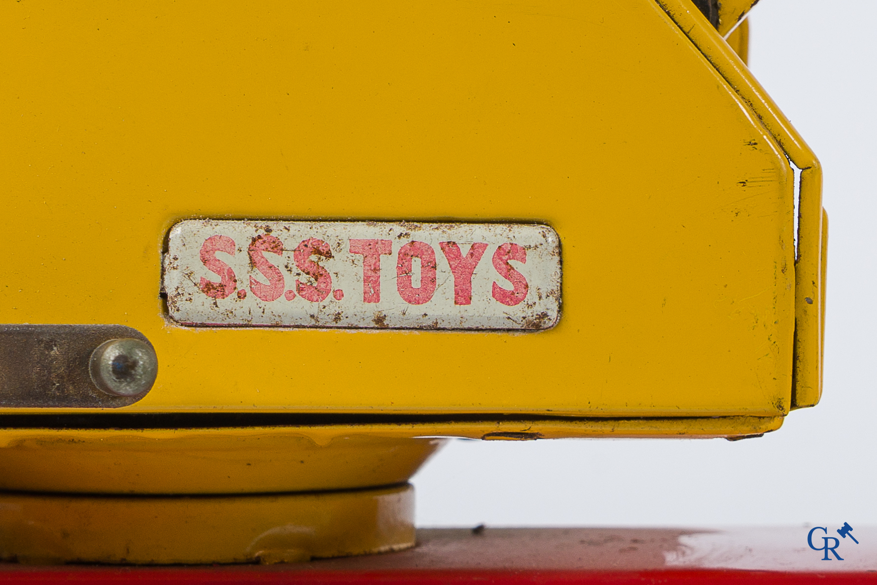 Oud Speelgoed. Japan. Lot met blikken speelgoed, made in Japan. 2 Tractors en een kraanwagen.