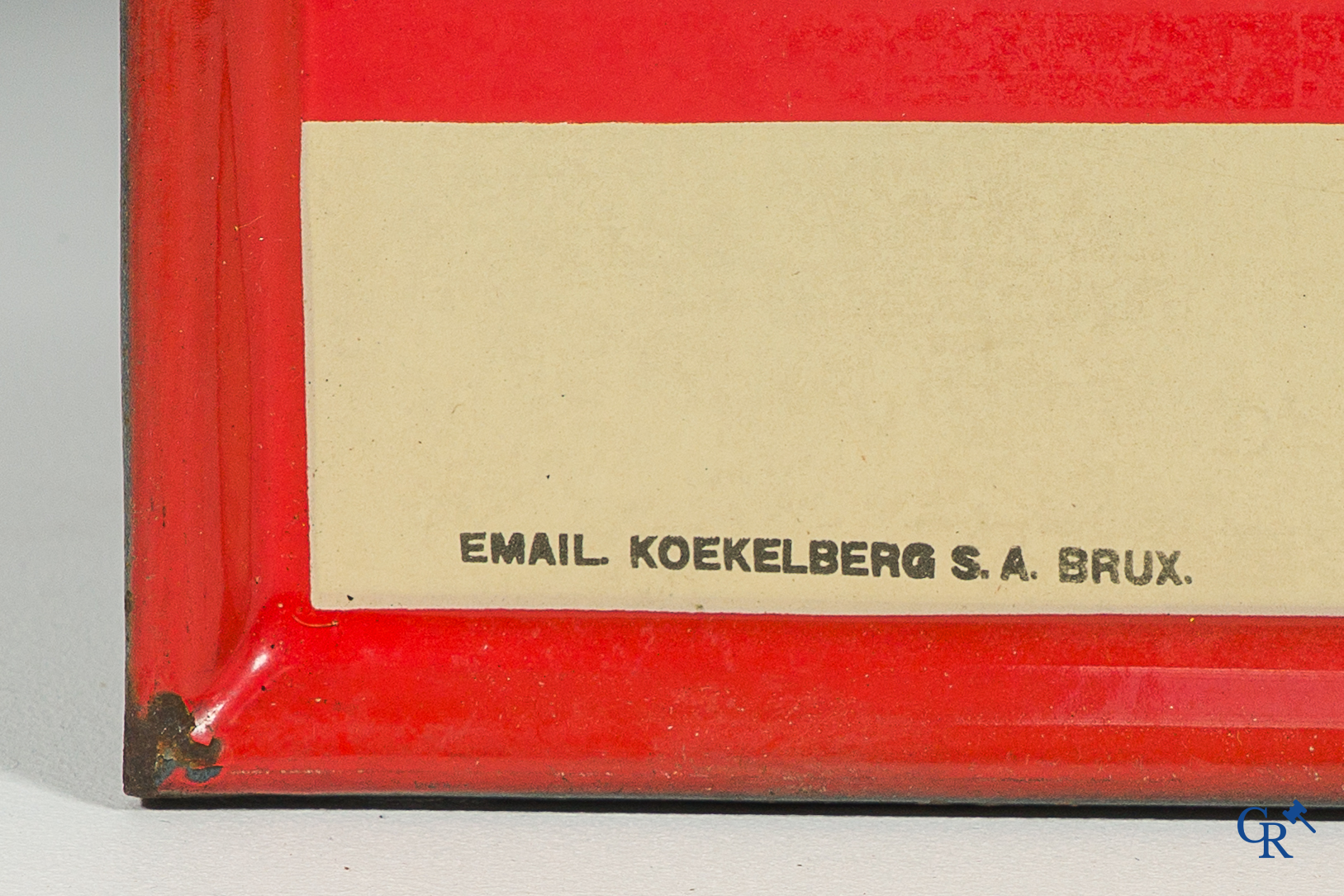 Speciale Das. Emaille reclamebord uit 1954 voor de Brouwerij van Hougaerde. Emaillerie Koekelberg.