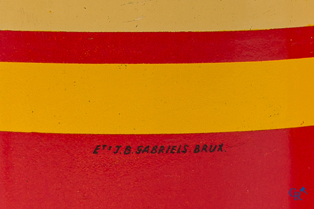 Shell Motor Olie. 2 olieblikken. Shell Donax U 1L. conisch, en Shell Selfmixing 2 Takt. Jaren '40-'50.