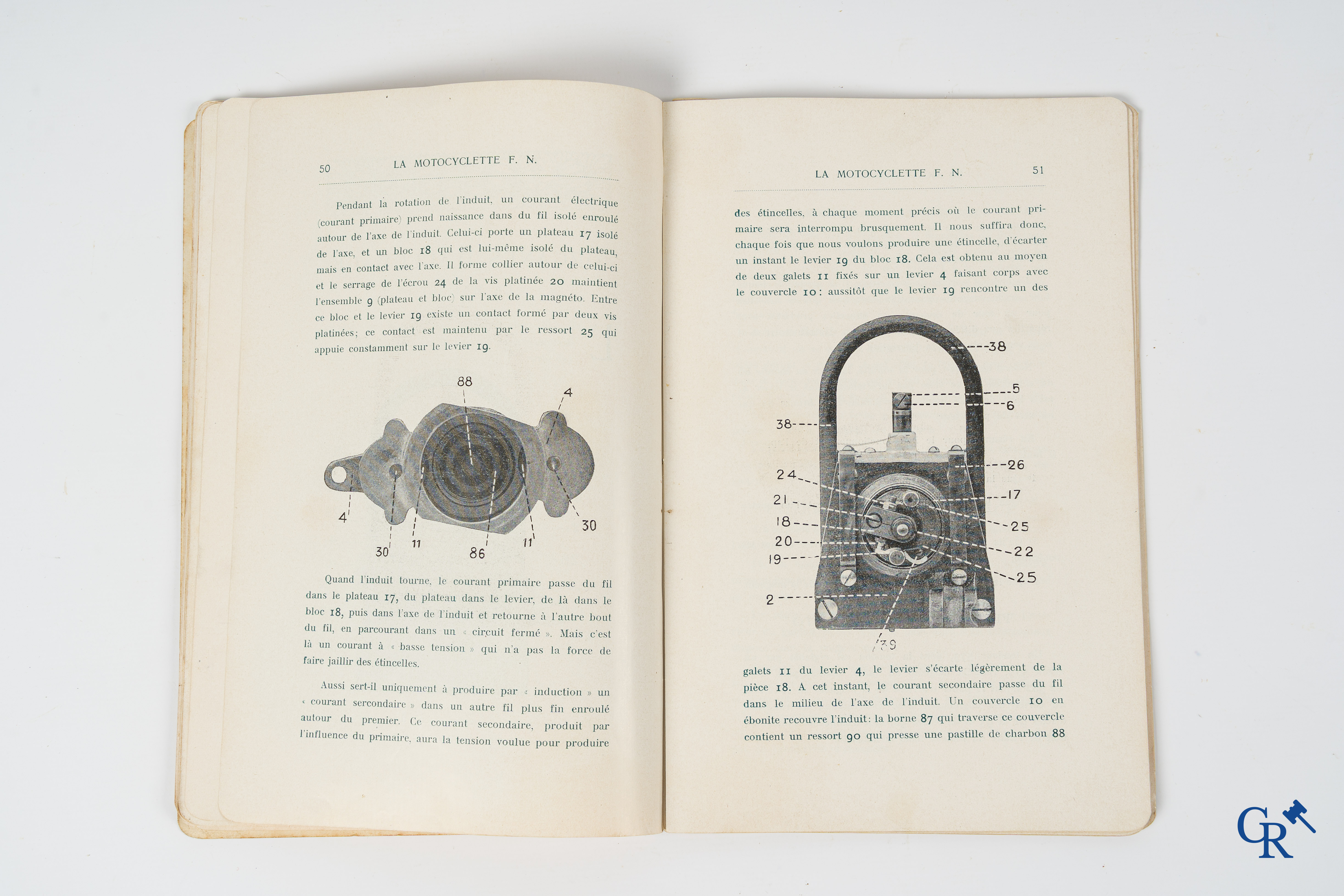 FN. Fabrique Nationale, Herstal-Luik. Originele onderhoudsboek voor de 4 cylinder motorfiets F.N., model 1907.