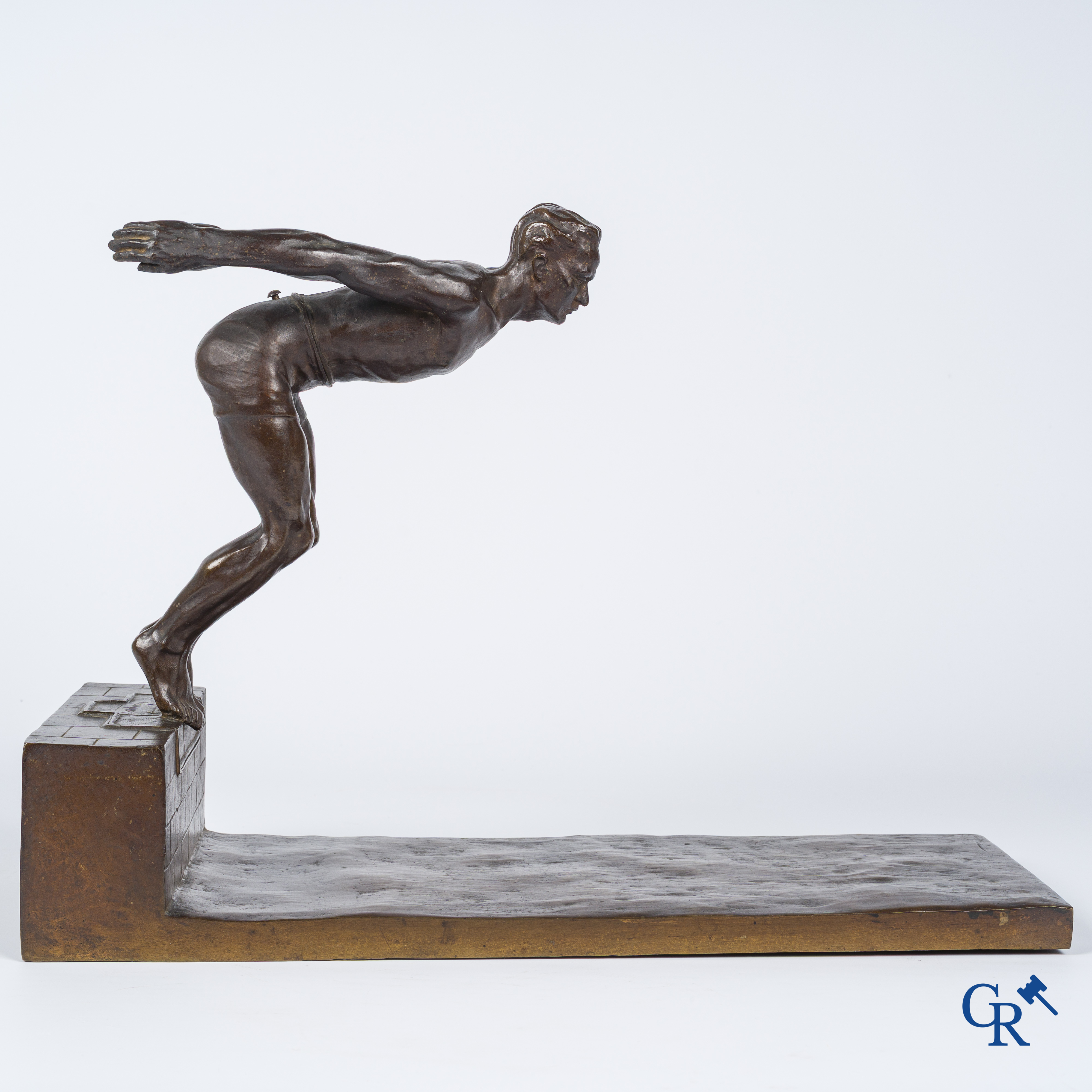 J. Duquet. Art Deco. Bronzen beeld van een zwemmer "De Duik" Bruine patina. Gesigneerd. Circa 1930.