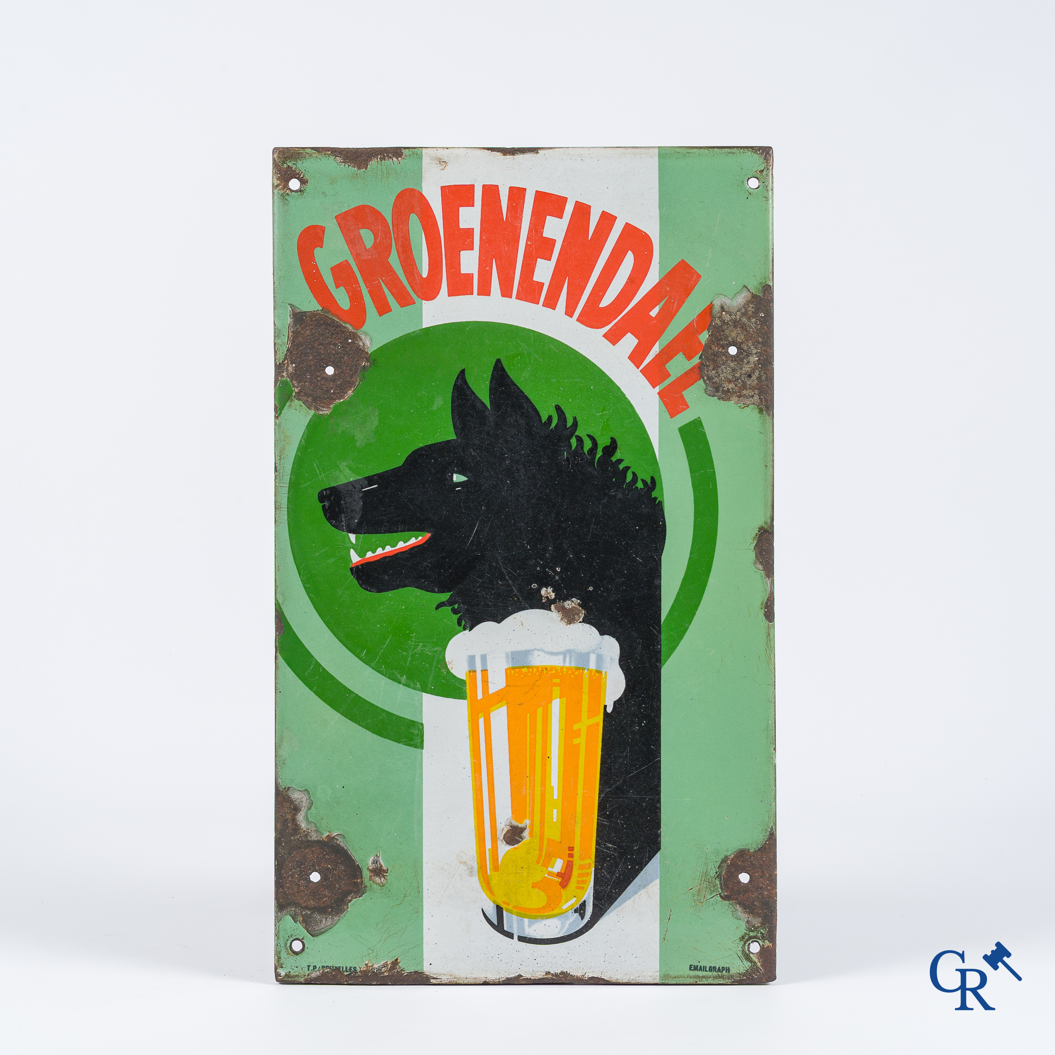 Zeldzaam emaille reclamebord voor de bieren van brouwerij Groendendael te Hoeilaart. Emailgraph. Brussel. Jaren '30.