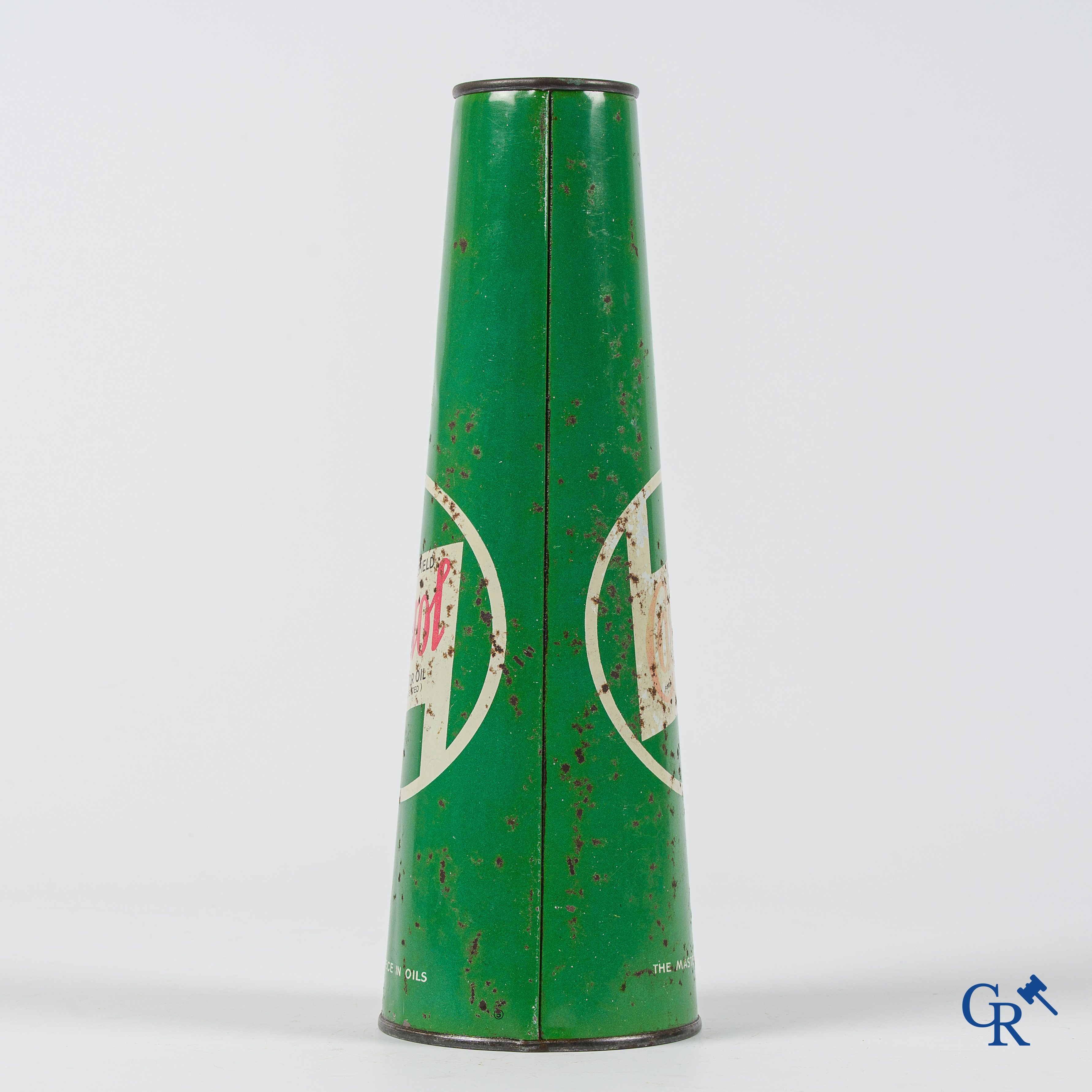 Castrol Motor Oil. Conisch olieblik 1 Liter. The masterpiece in oils. Jaren '40.