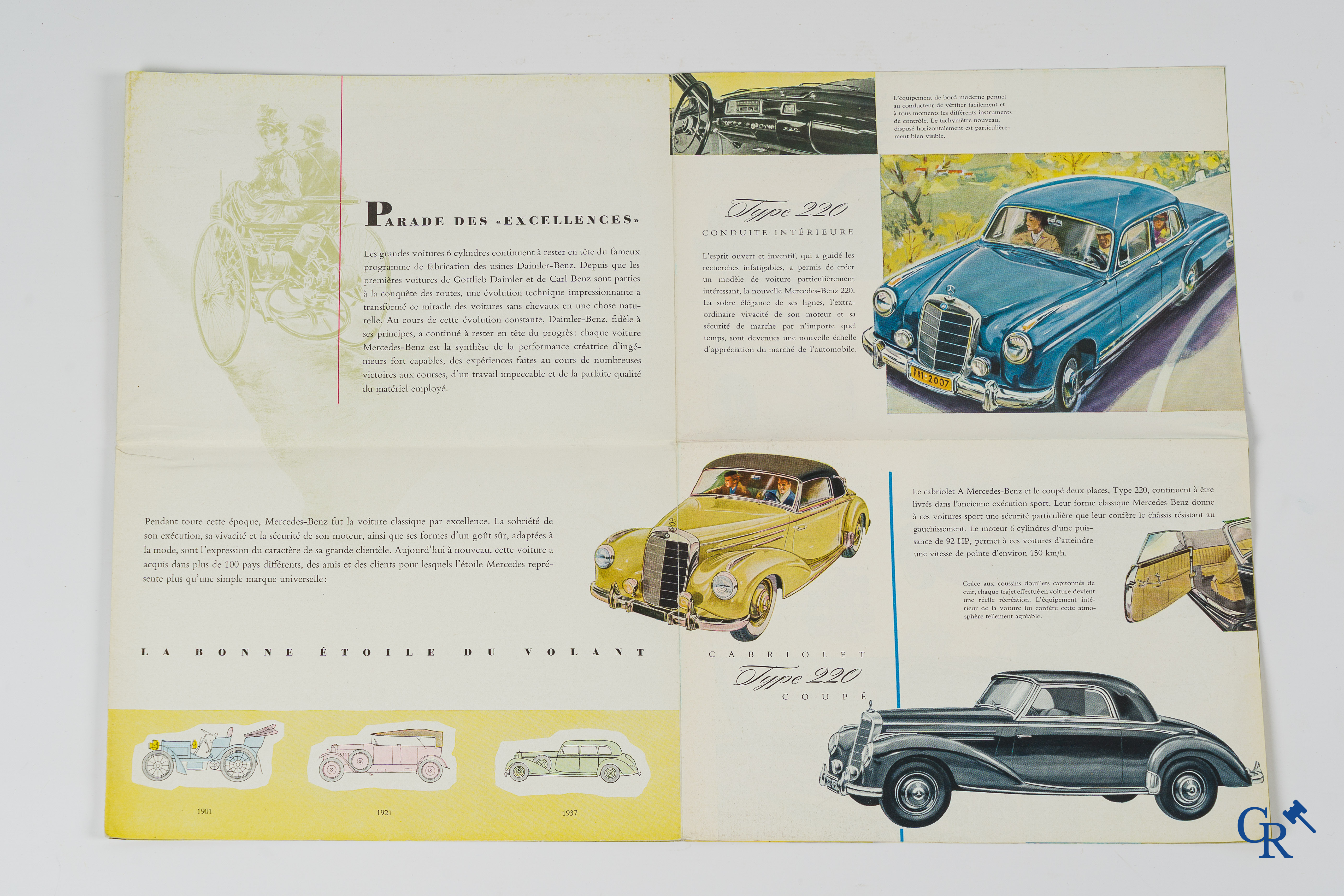 Automobilia. Mercedes Benz. Lot met 5 luxe catalogen of publiciteitsfolders voor diverse modellen.