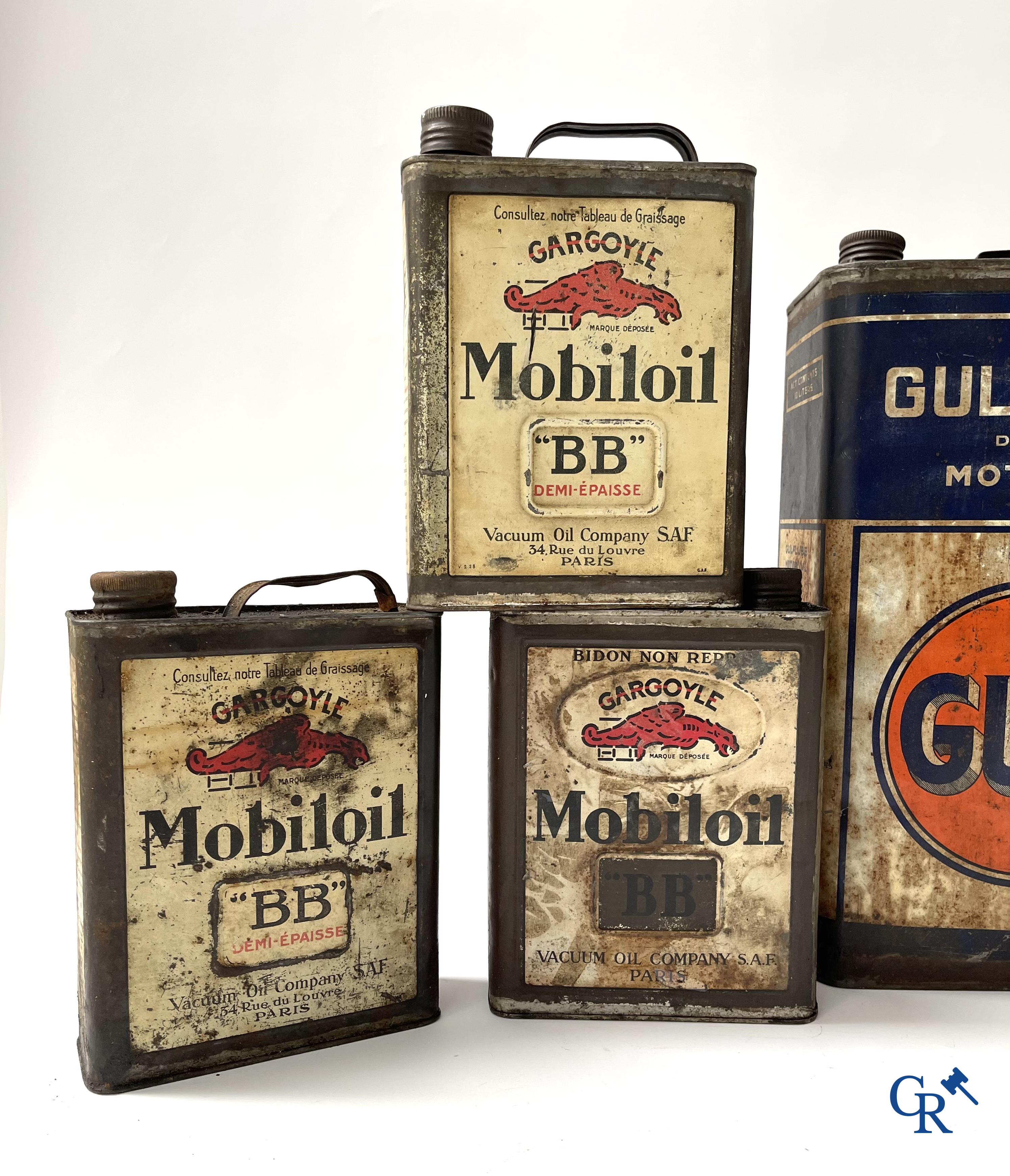 Automobilia, Lot olieblikken. Gulf, Gulflube Motor oil 10L., Cargoyle-Mobiloil, Bret-oil, Castrollo. Jaren '30-'40-'50.