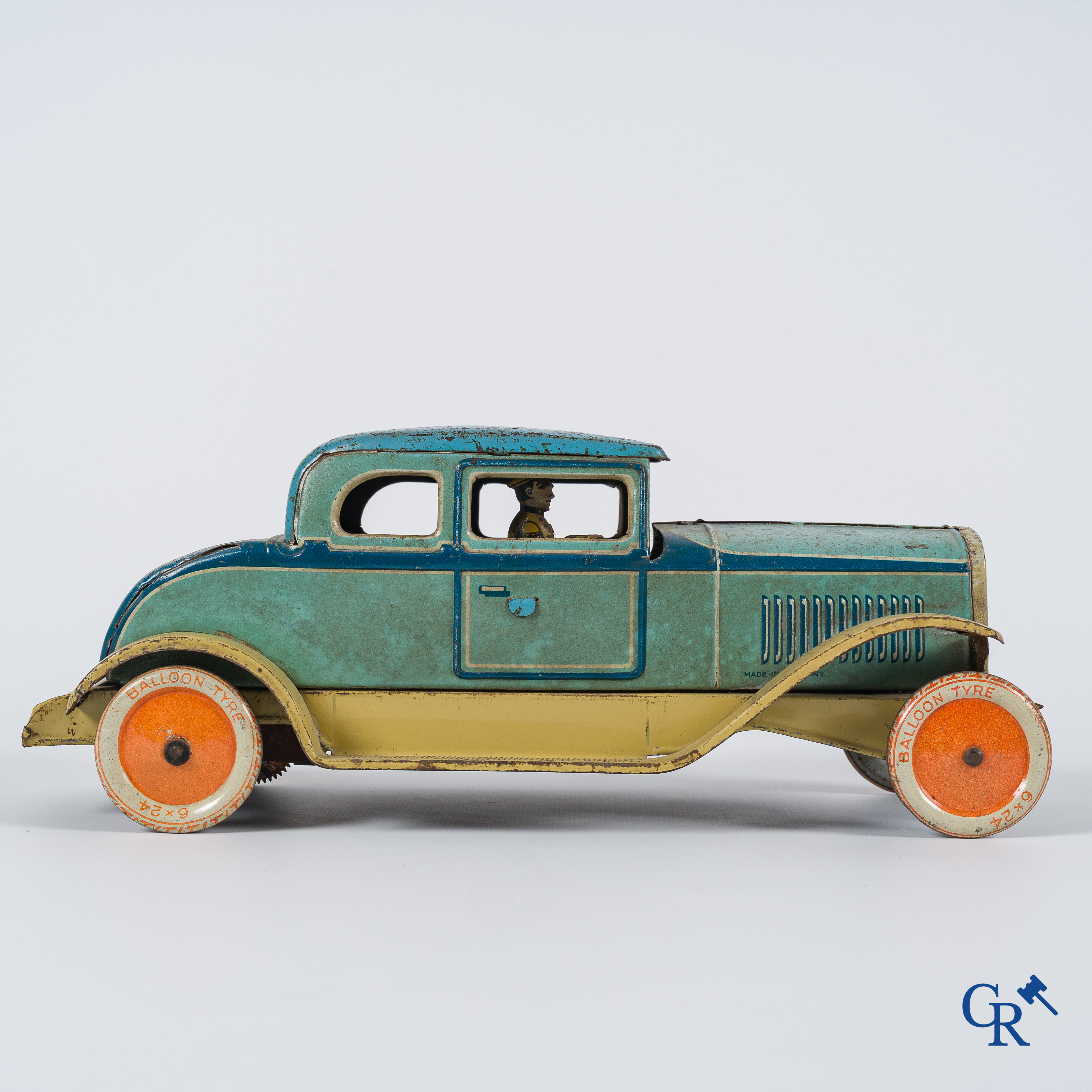 Oud speelgoed. Tipp & Co., Tippco. Duitsland. Coupé in metaal met opwindmechanisme. Jaren '30.
