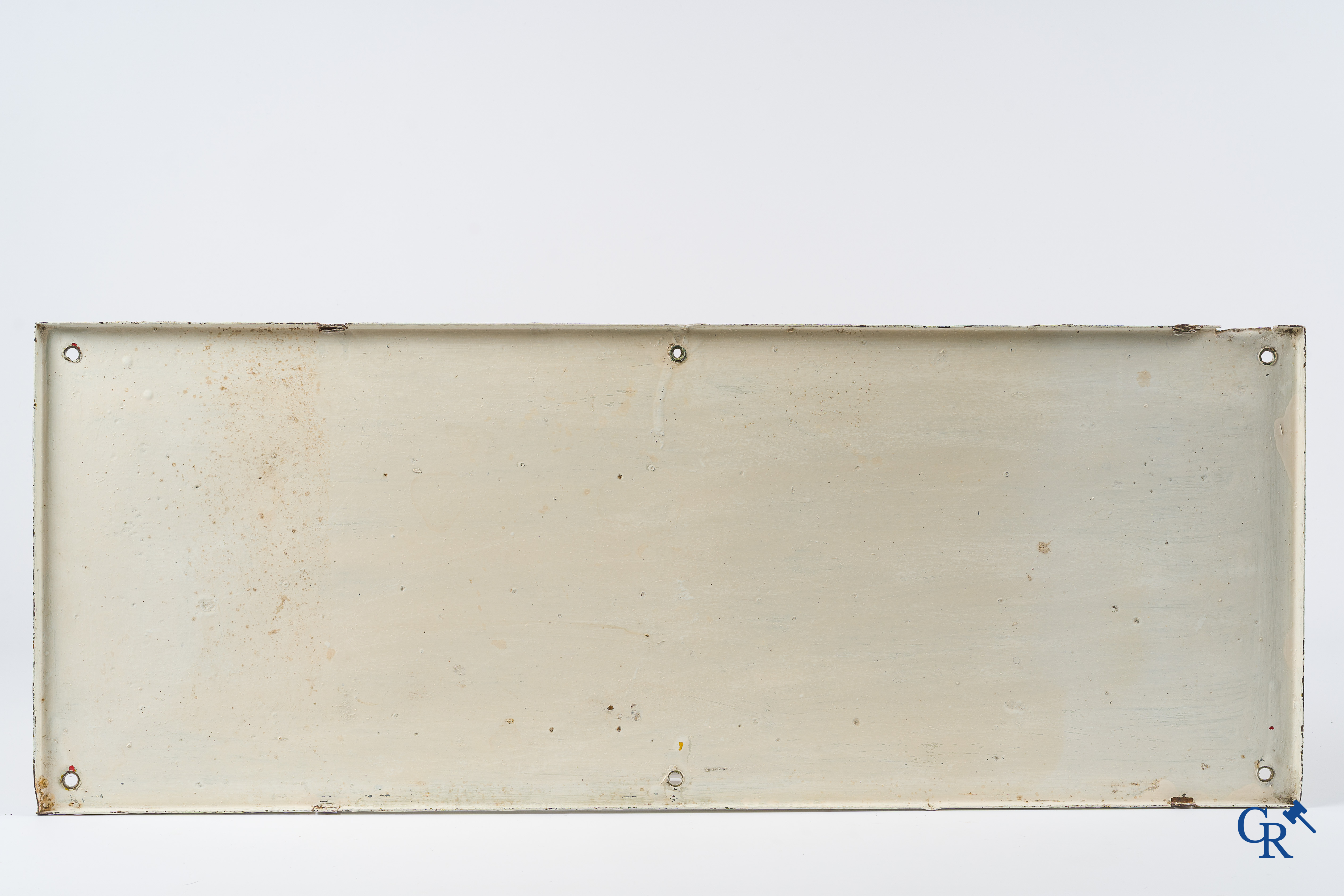 Automobilia. Shell, 3 emaille borden voor het aangeven van de afstand tot een benzinepomp. Jaren '20-'30.
